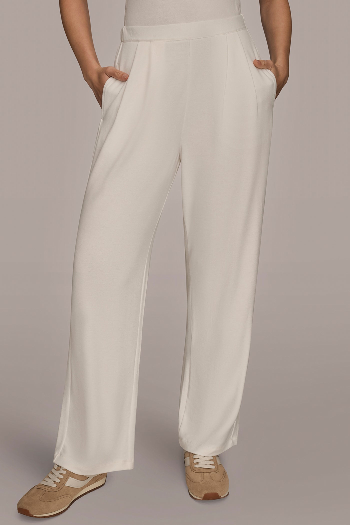 HIGH RISE PULL ON PLEATED PANT | View 1 | Donna Karan Weekend HIGH RISE PULL ON PLEATED PANT | View 1 | Donna Karan Weekend