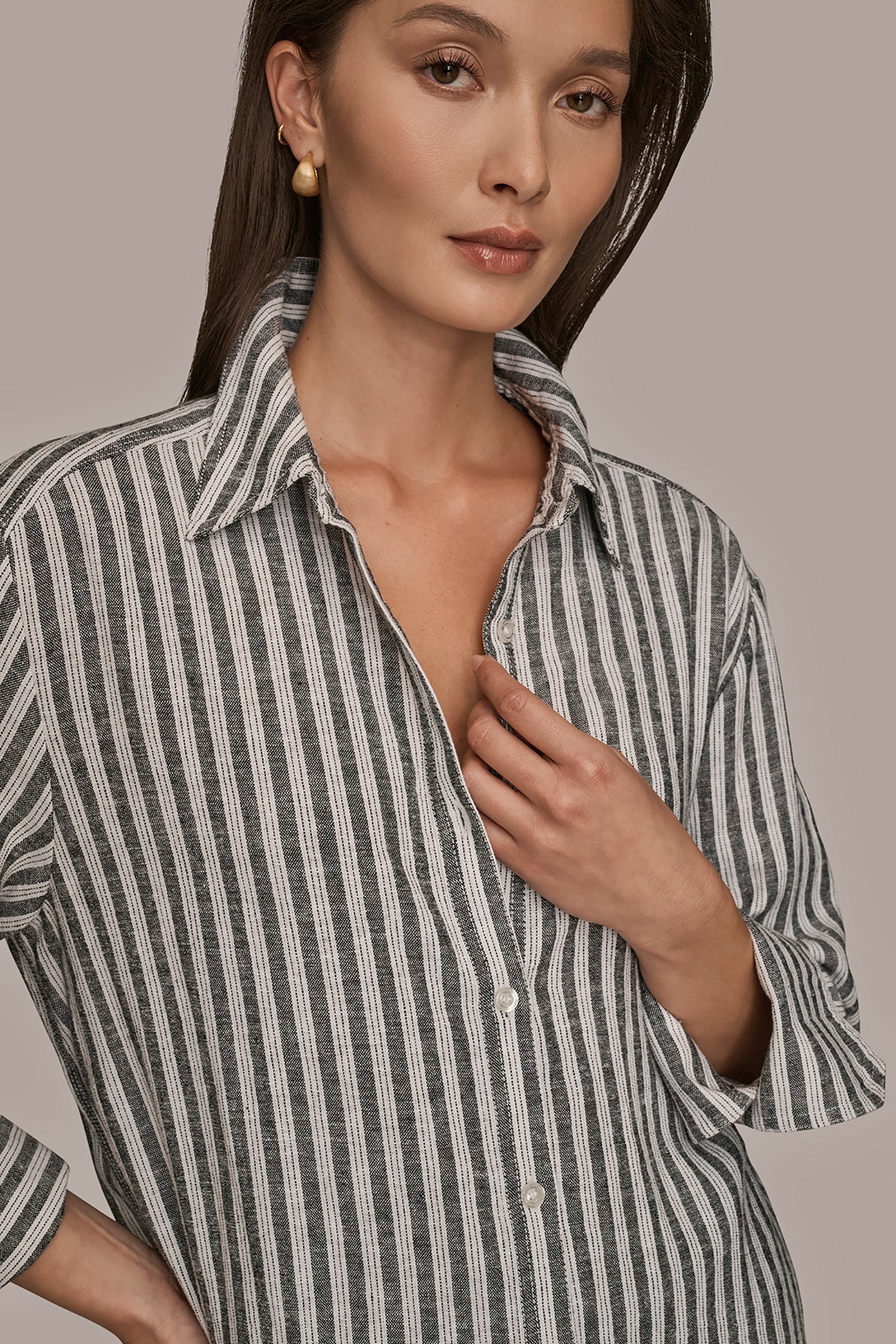 LONG SLEEVE BUTTON DOWN SHIRT | View 2 | Products LONG SLEEVE BUTTON DOWN SHIRT | View 2 | Products
