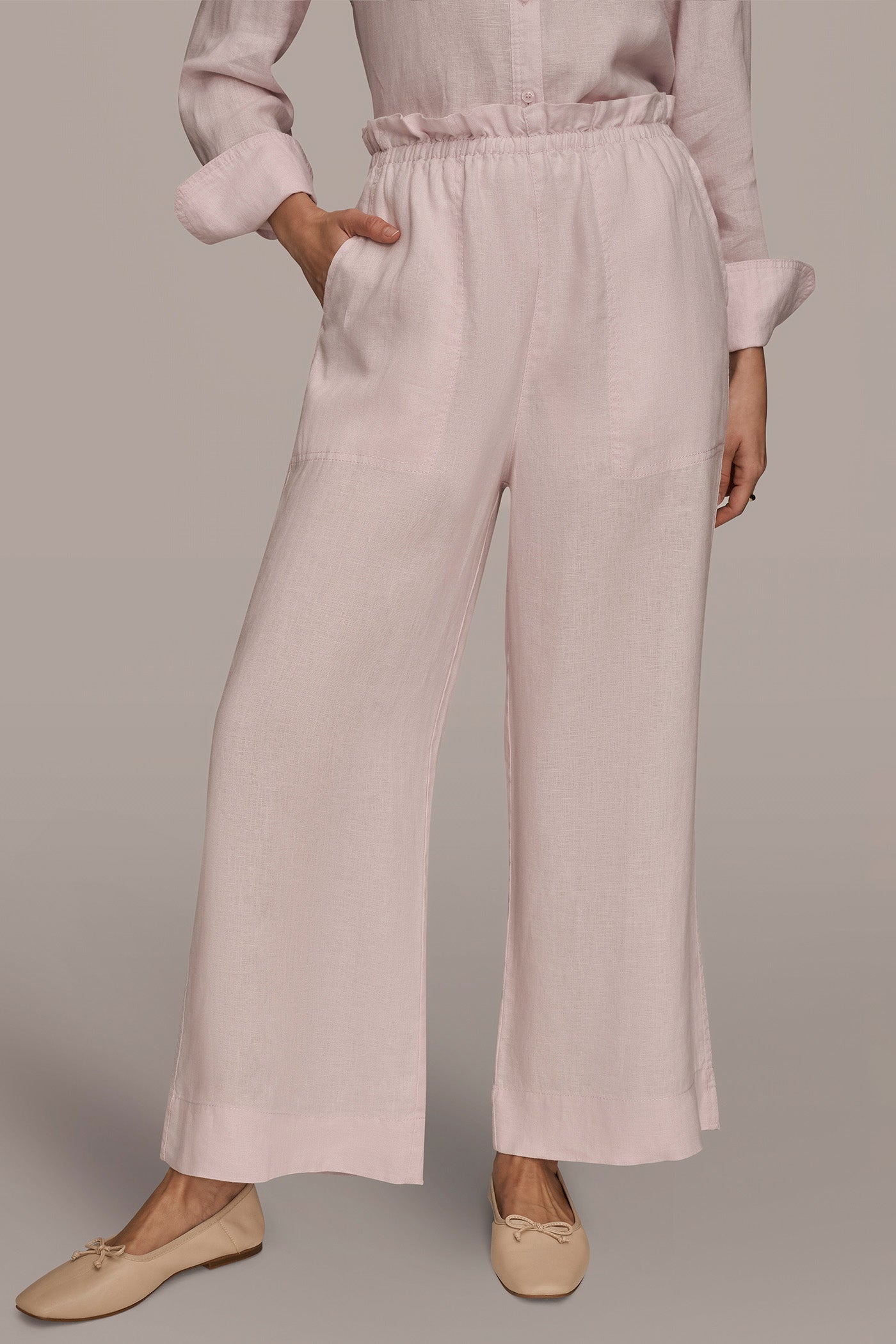 HIGH RISE RELAXED PANT WITH POCKETS | View 1 | Pants HIGH RISE RELAXED PANT WITH POCKETS | View 1 | Pants