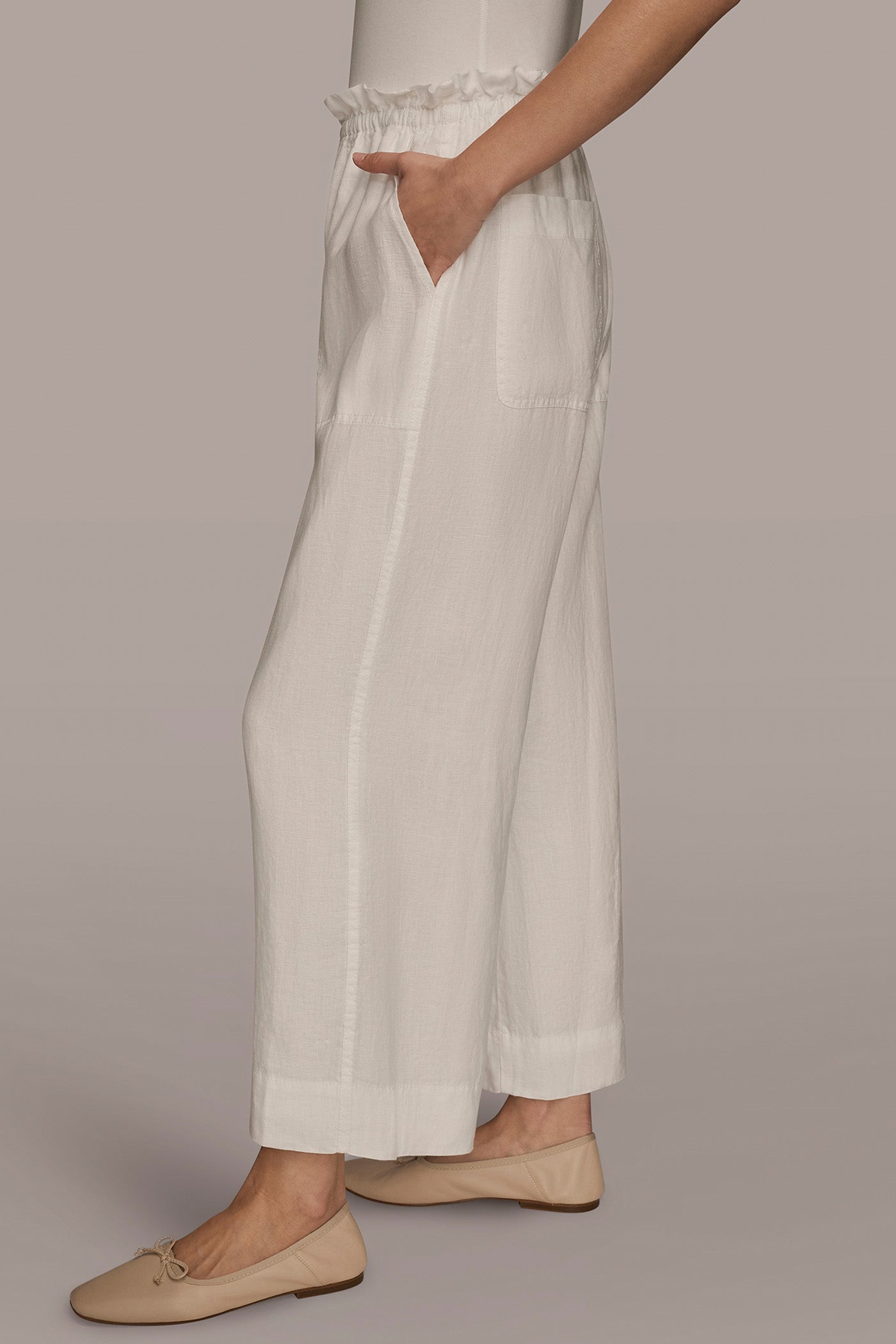 HIGH RISE RELAXED PANT WITH POCKETS VIEW 3 | Pants HIGH RISE RELAXED PANT WITH POCKETS VIEW 3 | Pants