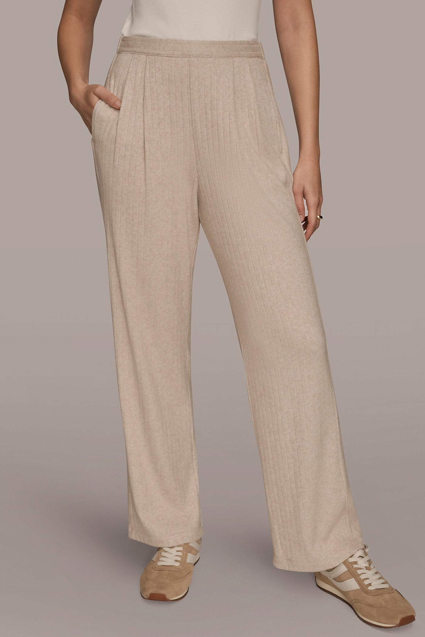 HIGH RISE PULL ON PLEATED PANT | View 1 | Donna Karan Weekend HIGH RISE PULL ON PLEATED PANT | View 1 | Donna Karan Weekend