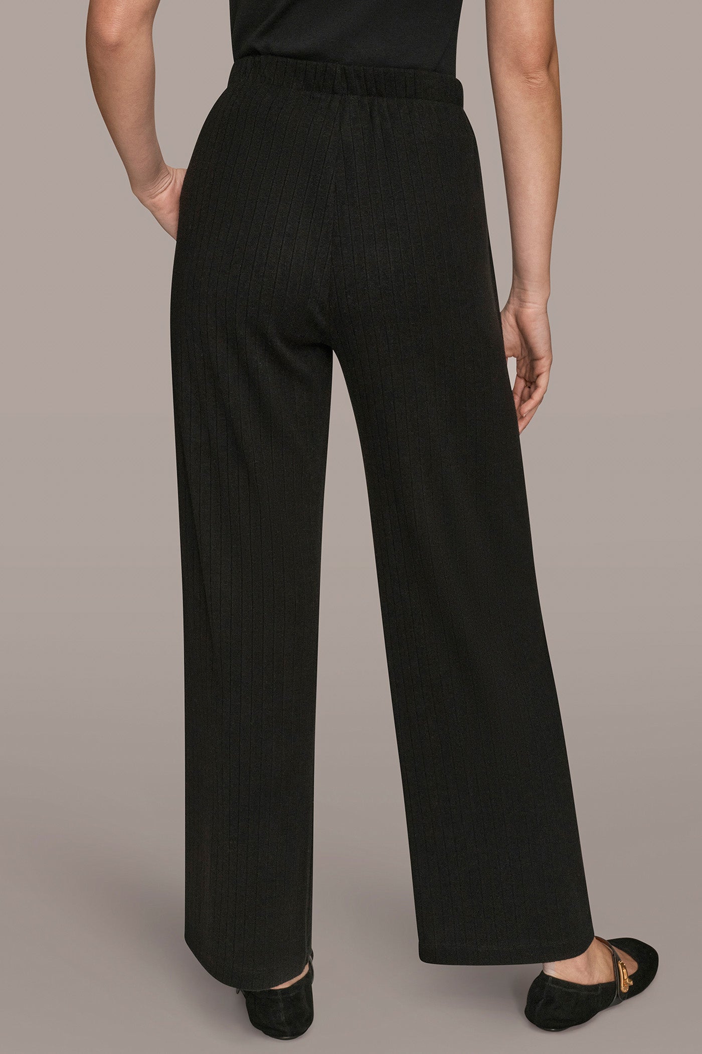 HIGH RISE PULL ON PLEATED PANT | View 2 | Donna Karan Weekend HIGH RISE PULL ON PLEATED PANT | View 2 | Donna Karan Weekend