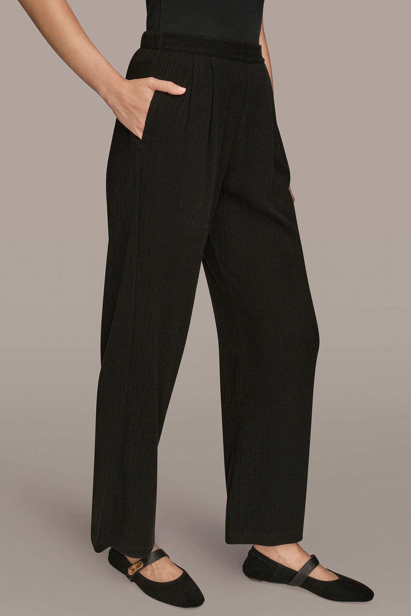 HIGH RISE PULL ON PLEATED PANT VIEW 3 | Donna Karan Weekend HIGH RISE PULL ON PLEATED PANT VIEW 3 | Donna Karan Weekend