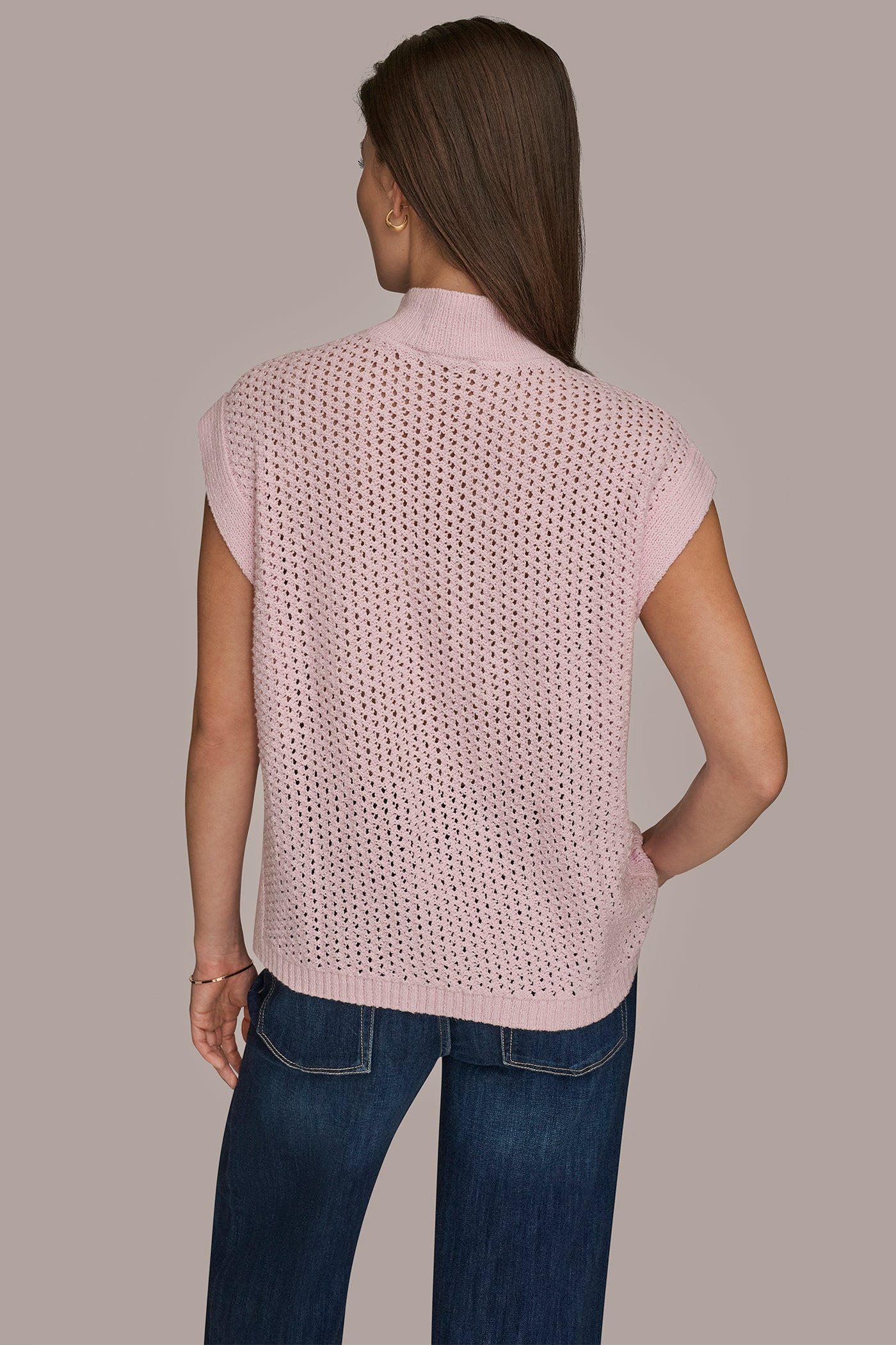 SLEEVELESS BOXY OPEN STITCH MOCK NECK | View 2 | Donna Karan Weekend SLEEVELESS BOXY OPEN STITCH MOCK NECK | View 2 | Donna Karan Weekend