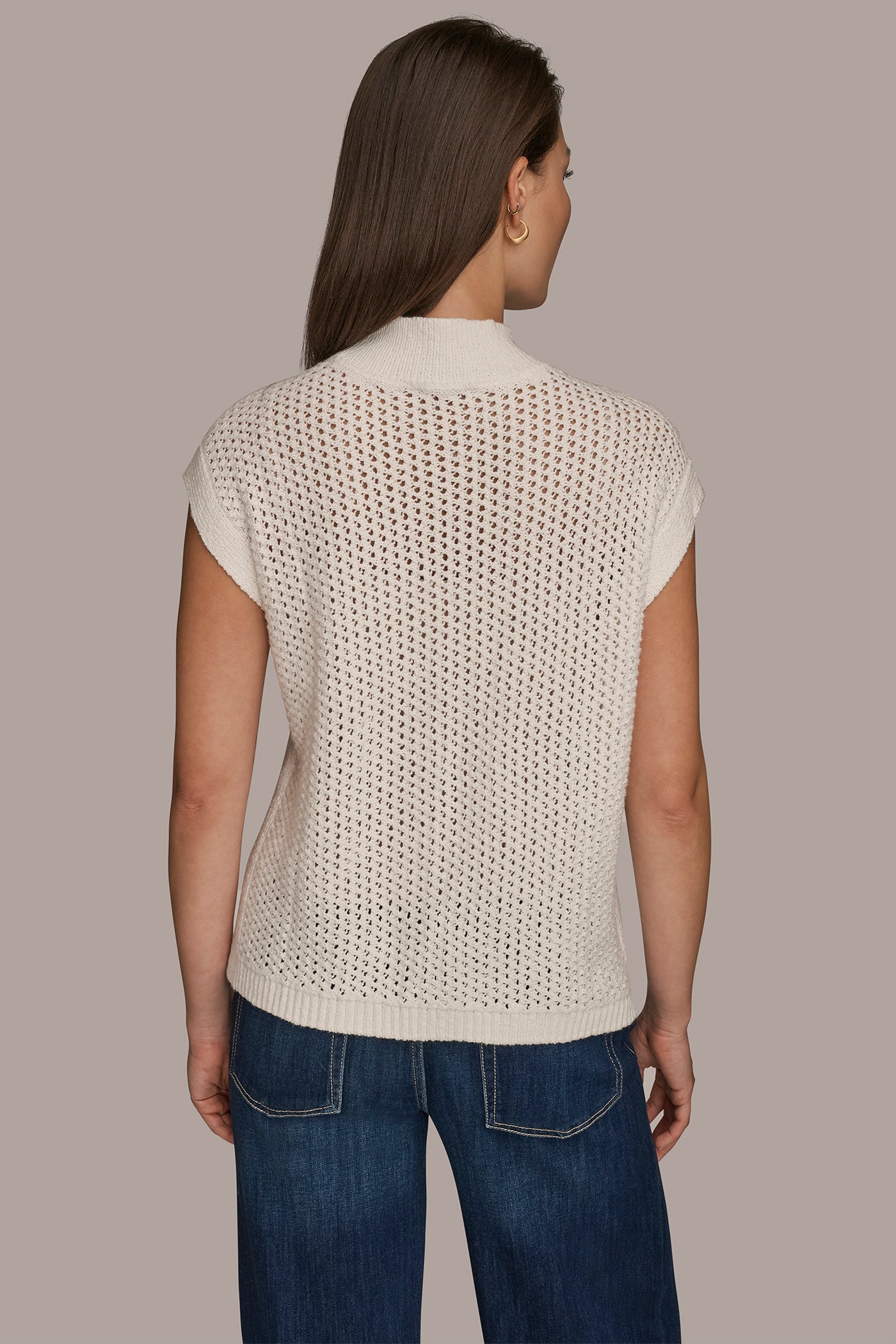 SLEEVELESS BOXY OPEN STITCH MOCK NECK | View 2 | Donna Karan Weekend SLEEVELESS BOXY OPEN STITCH MOCK NECK | View 2 | Donna Karan Weekend