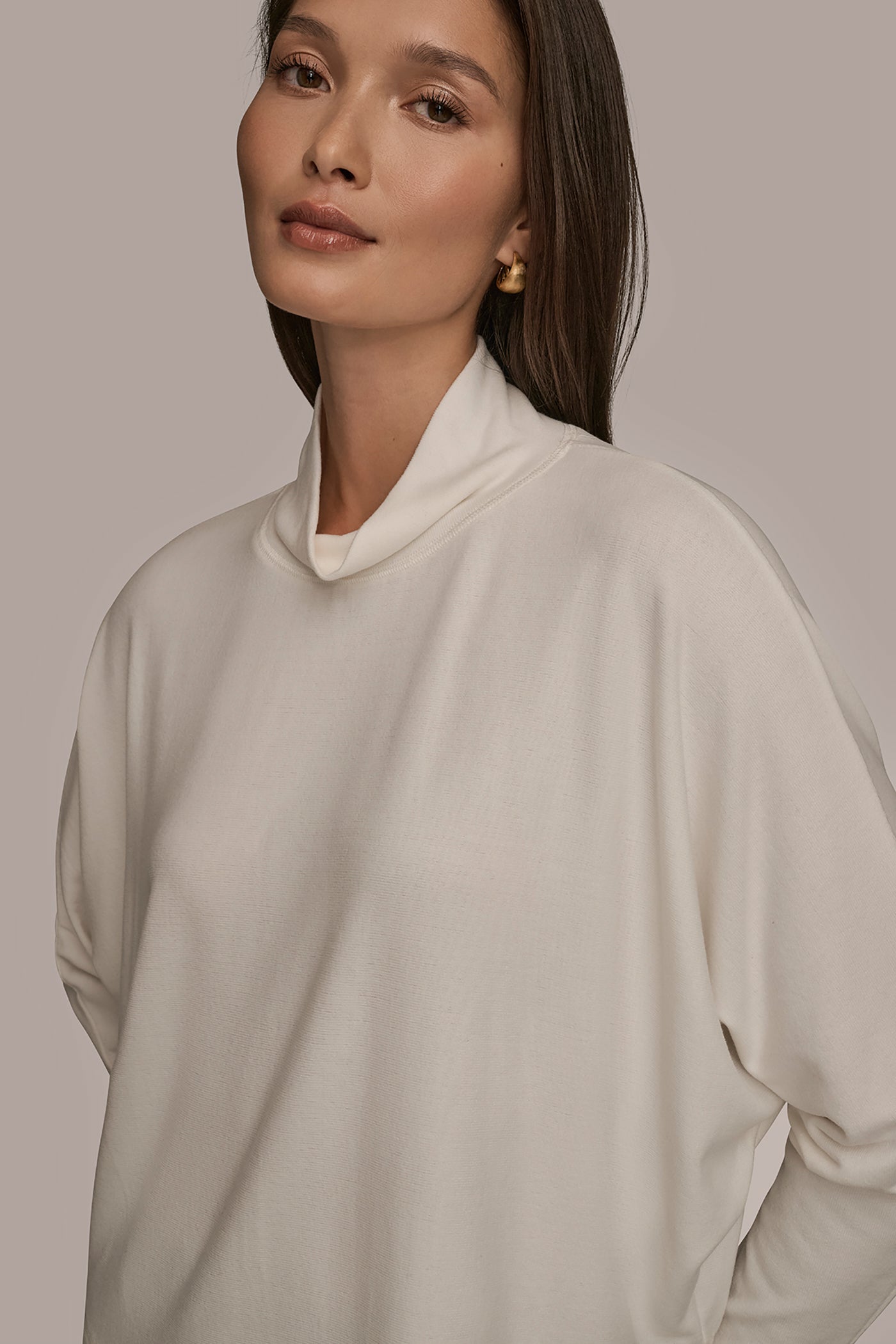 MOCK NECK LONG SLEEVE TOP VIEW 4 | Donna Karan Weekend MOCK NECK LONG SLEEVE TOP VIEW 4 | Donna Karan Weekend