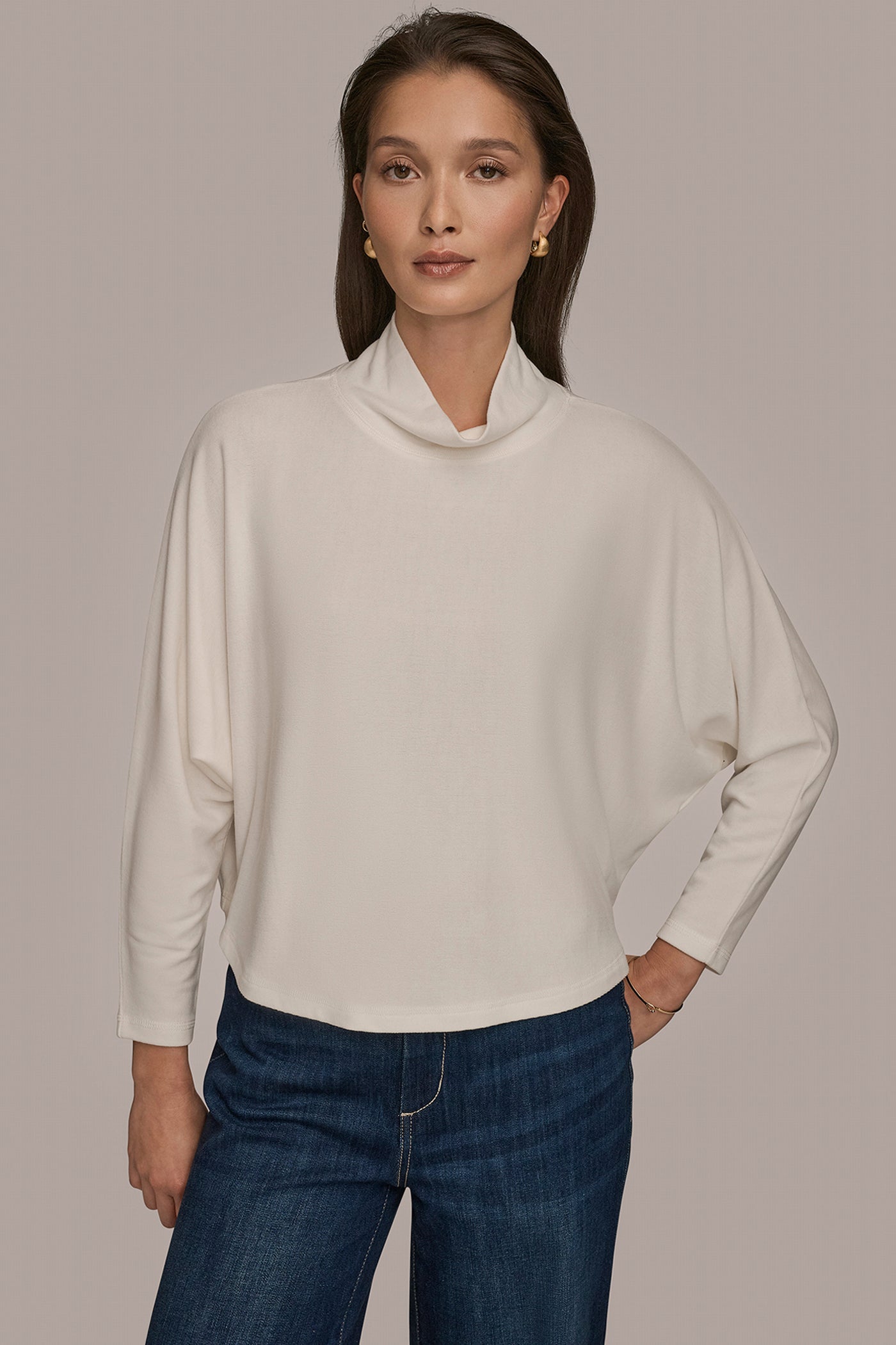 MOCK NECK LONG SLEEVE TOP | View 1 | Donna Karan Weekend MOCK NECK LONG SLEEVE TOP | View 1 | Donna Karan Weekend