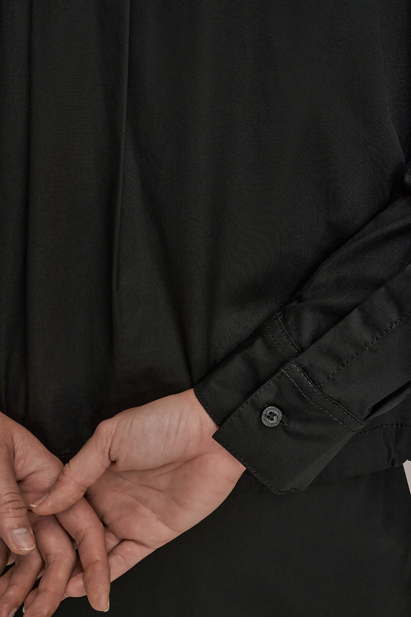 LONG SLEEVE BUTTON DOWN HOODED SHIRT VIEW 7 | Donna Karan Weekend LONG SLEEVE BUTTON DOWN HOODED SHIRT VIEW 7 | Donna Karan Weekend