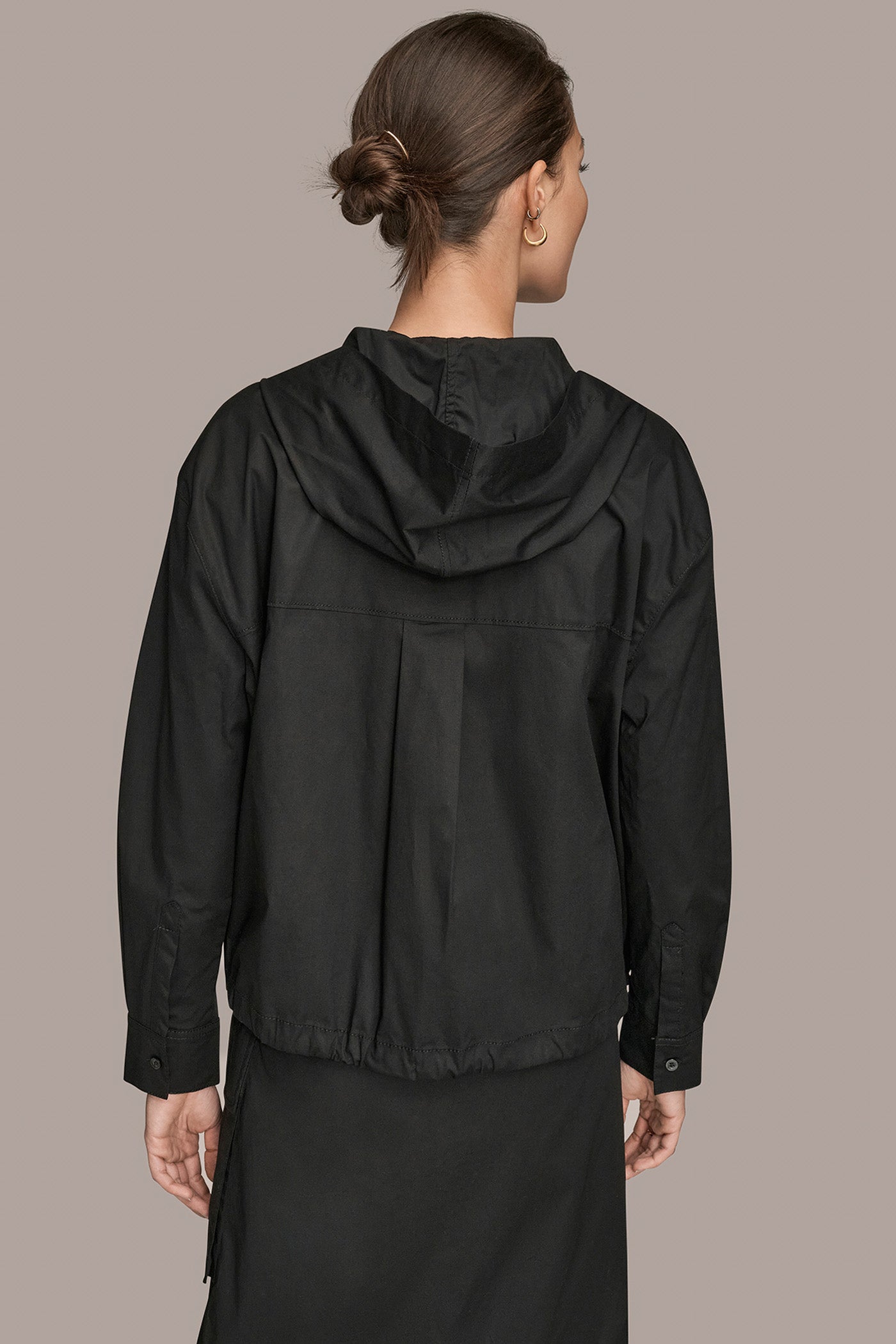 LONG SLEEVE BUTTON DOWN HOODED SHIRT | View 2 | Donna Karan Weekend LONG SLEEVE BUTTON DOWN HOODED SHIRT | View 2 | Donna Karan Weekend