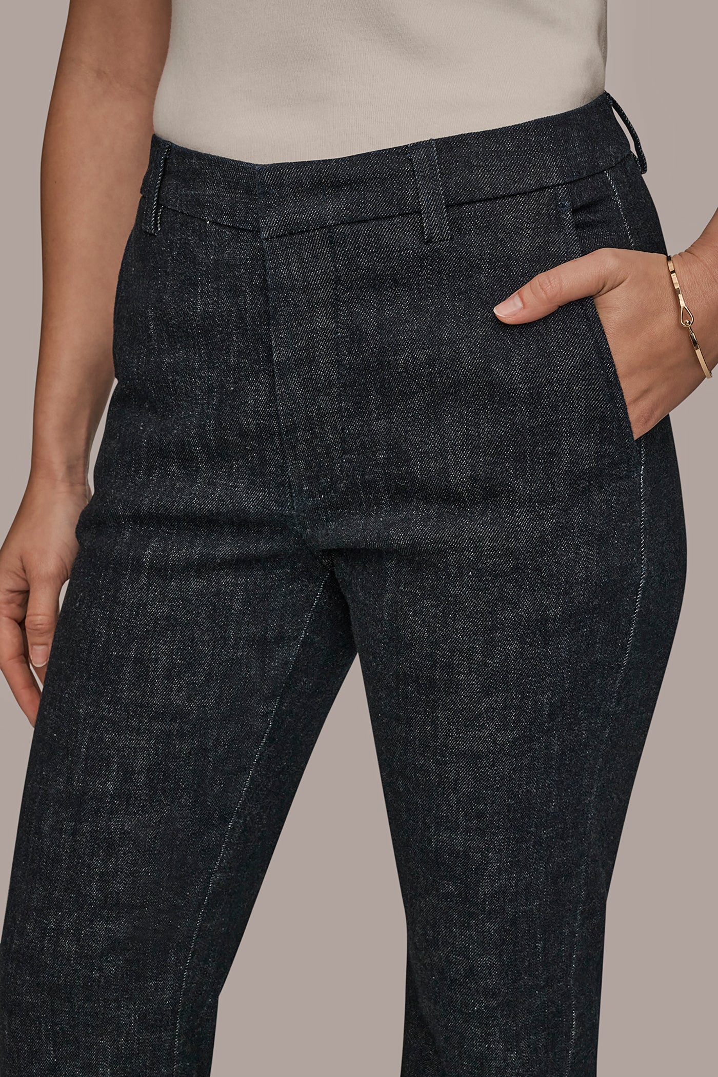 THE DONNA MID RISE MODERN TROUSER VIEW 4 | Donna Karan Weekend THE DONNA MID RISE MODERN TROUSER VIEW 4 | Donna Karan Weekend