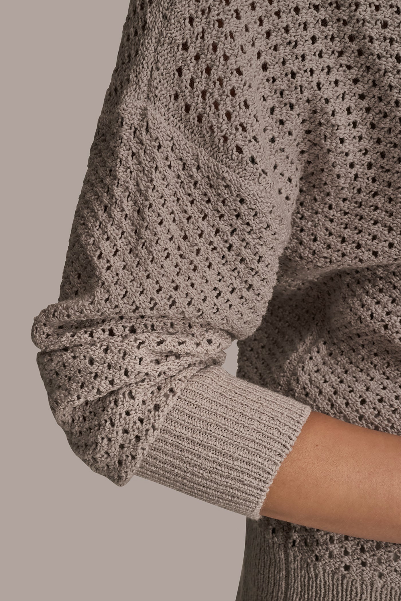 BRACELET SLEEVE OPEN STITCH CREW NECK VIEW 5 | Donna Karan Weekend BRACELET SLEEVE OPEN STITCH CREW NECK VIEW 5 | Donna Karan Weekend