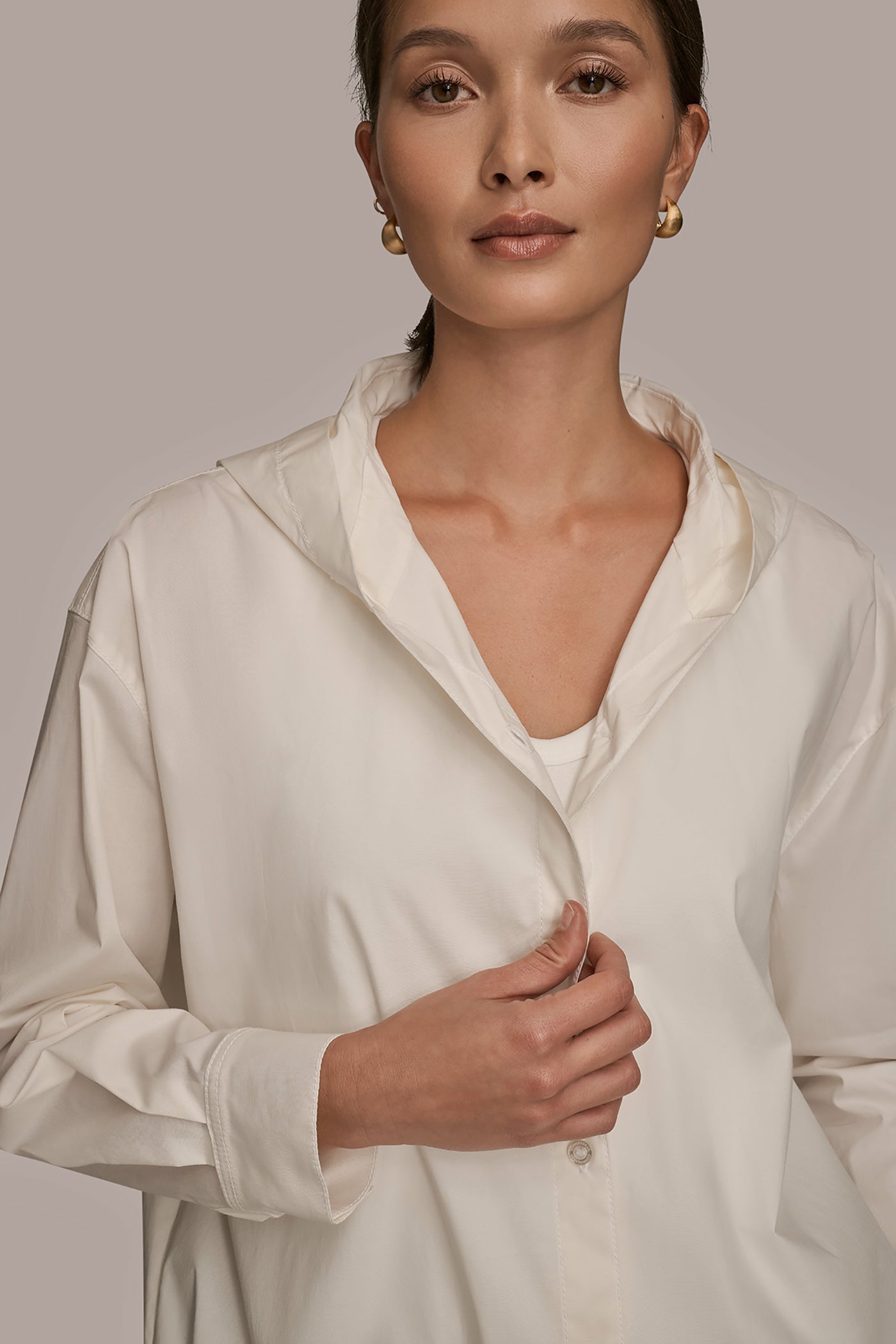 LONG SLEEVE BUTTON DOWN HOODED SHIRT VIEW 4 | Donna Karan Weekend LONG SLEEVE BUTTON DOWN HOODED SHIRT VIEW 4 | Donna Karan Weekend