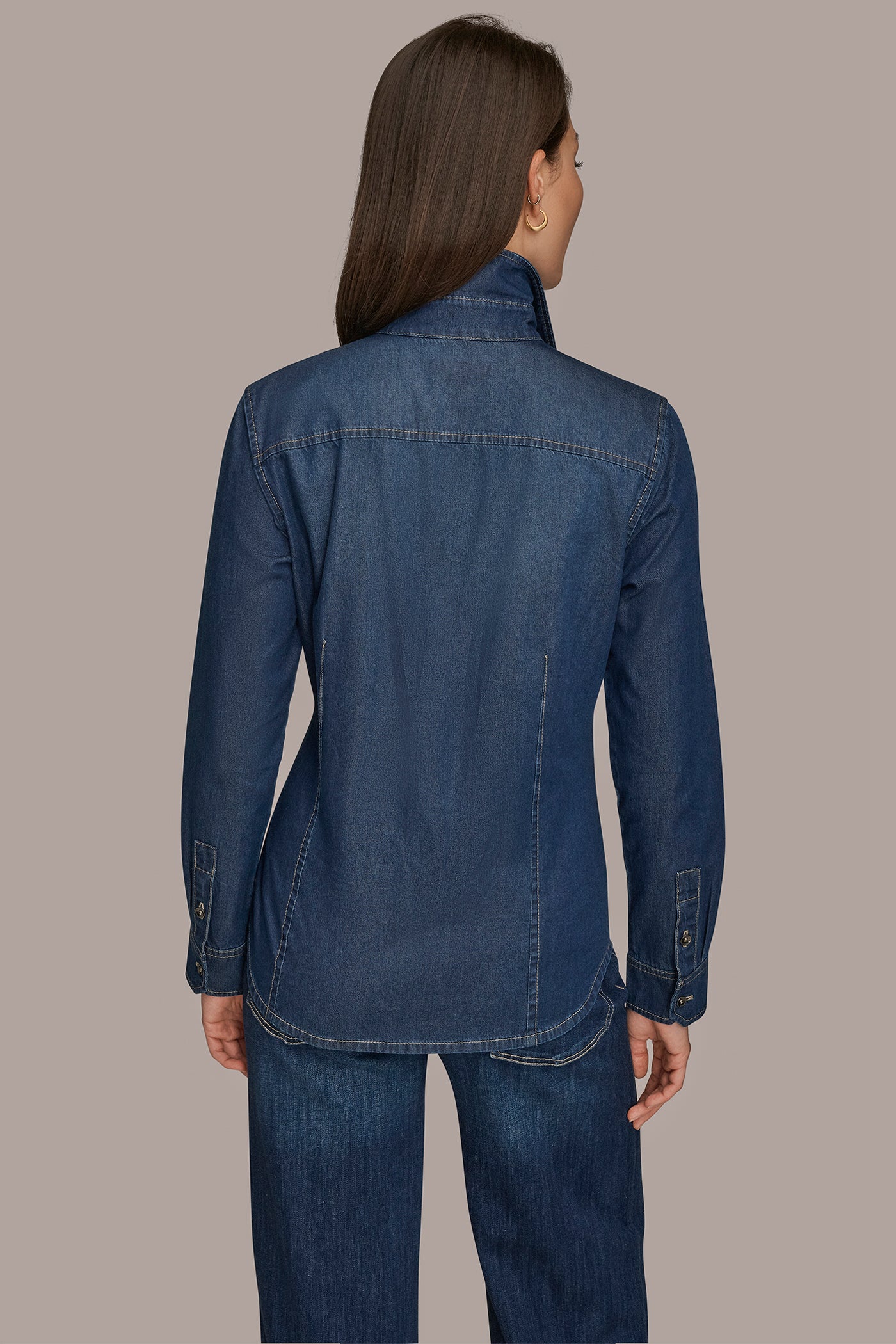 THE DONNA CLASSIC BUTTON DOWN | View 2 | Donna Karan Weekend THE DONNA CLASSIC BUTTON DOWN | View 2 | Donna Karan Weekend