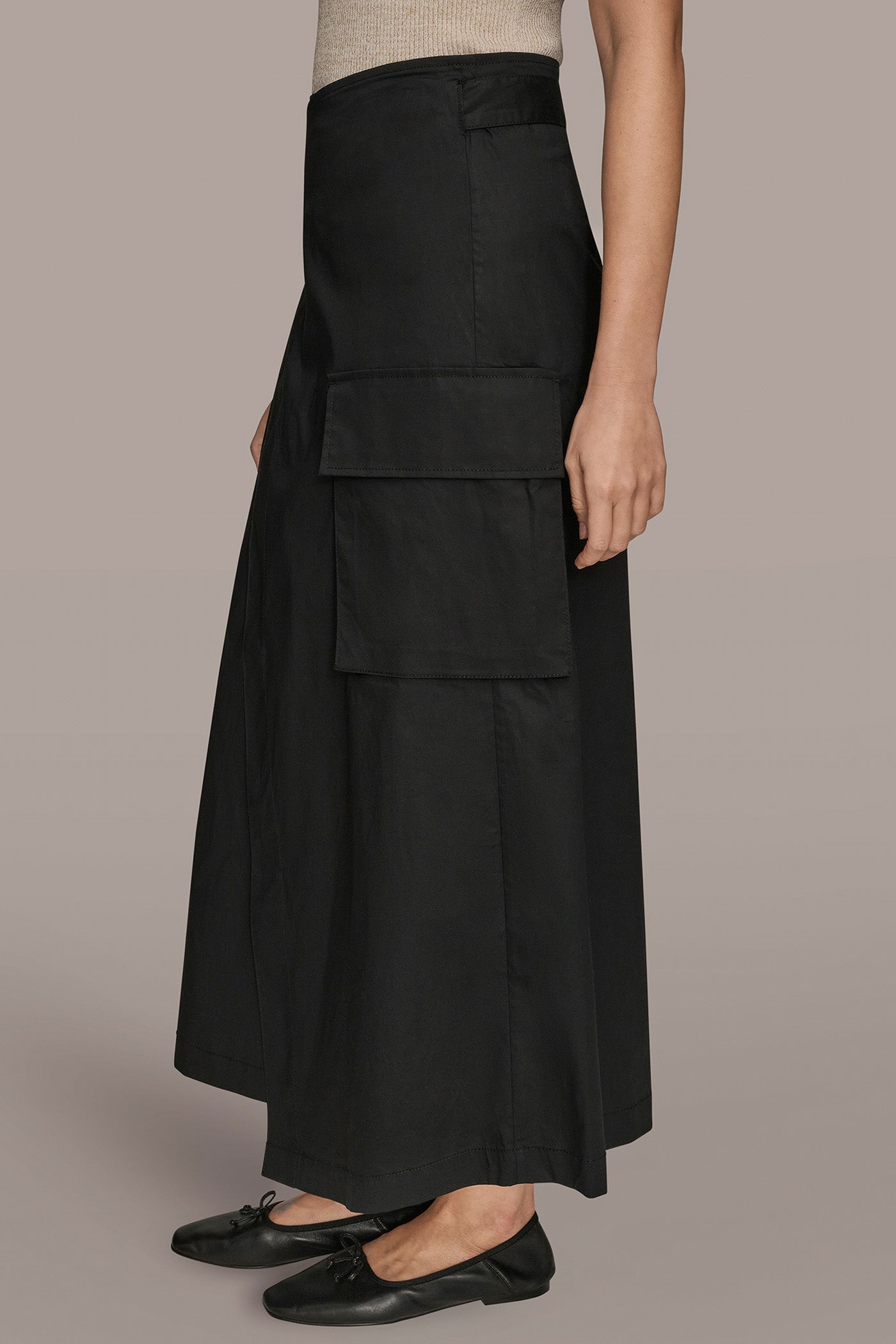 ASYMMETRICAL WRAP SKIRT WITH CARGO POCKET VIEW 4 | Donna Karan Weekend ASYMMETRICAL WRAP SKIRT WITH CARGO POCKET VIEW 4 | Donna Karan Weekend