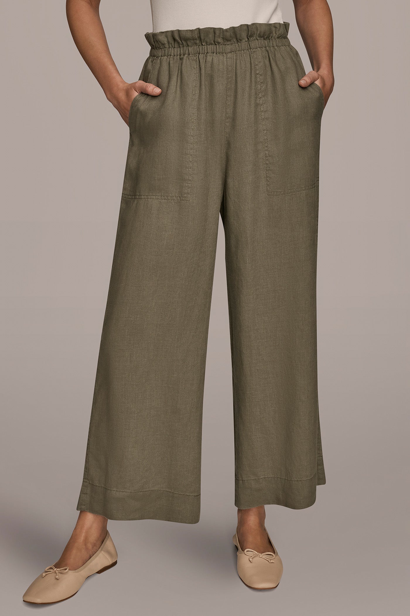 HIGH RISE RELAXED PANT WITH POCKETS | View 1 | Pants HIGH RISE RELAXED PANT WITH POCKETS | View 1 | Pants