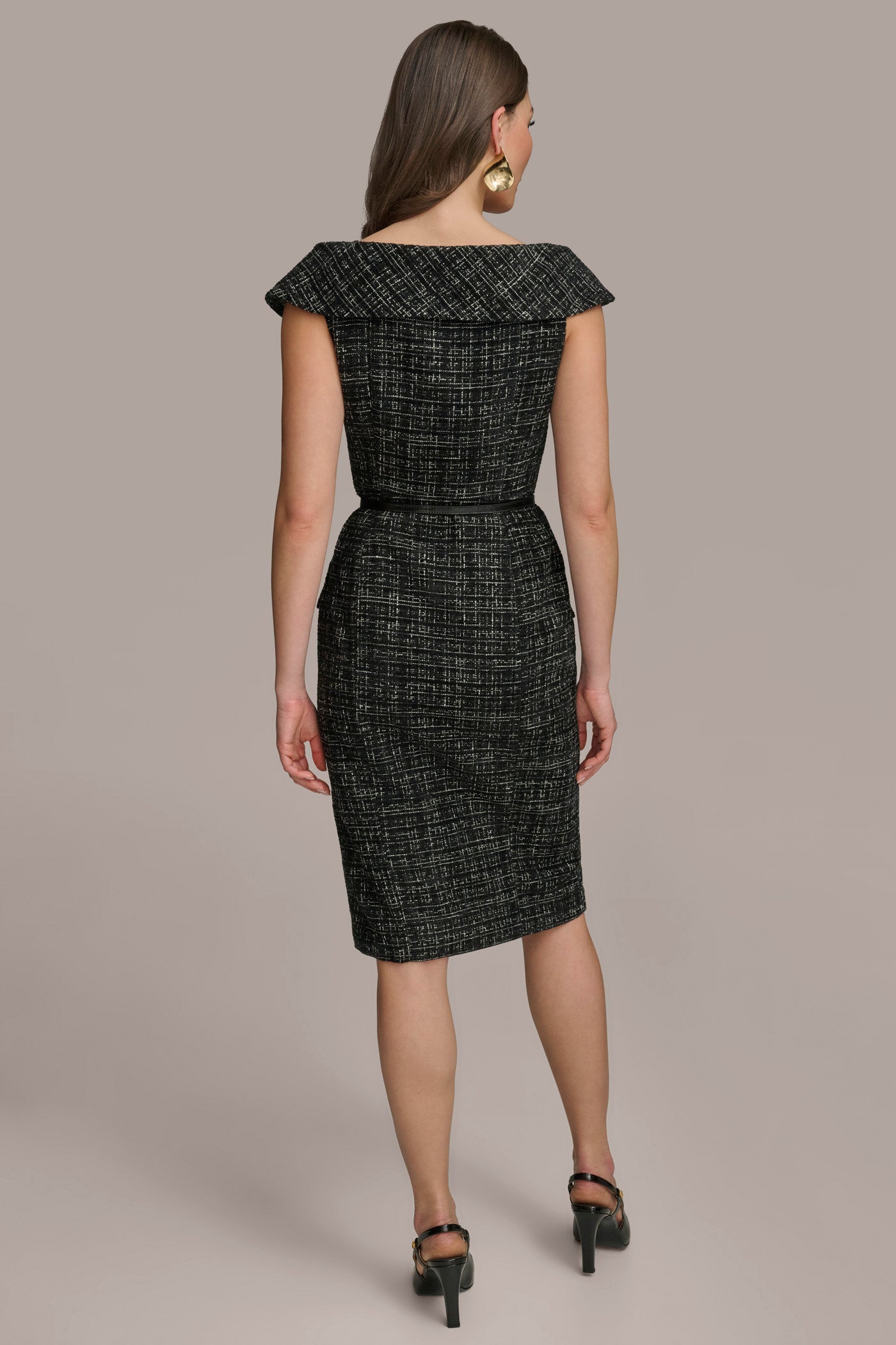 TWEED SHEATH DRESS WITH BUTTONS | View 2 | Black Dresses TWEED SHEATH DRESS WITH BUTTONS | View 2 | Black Dresses