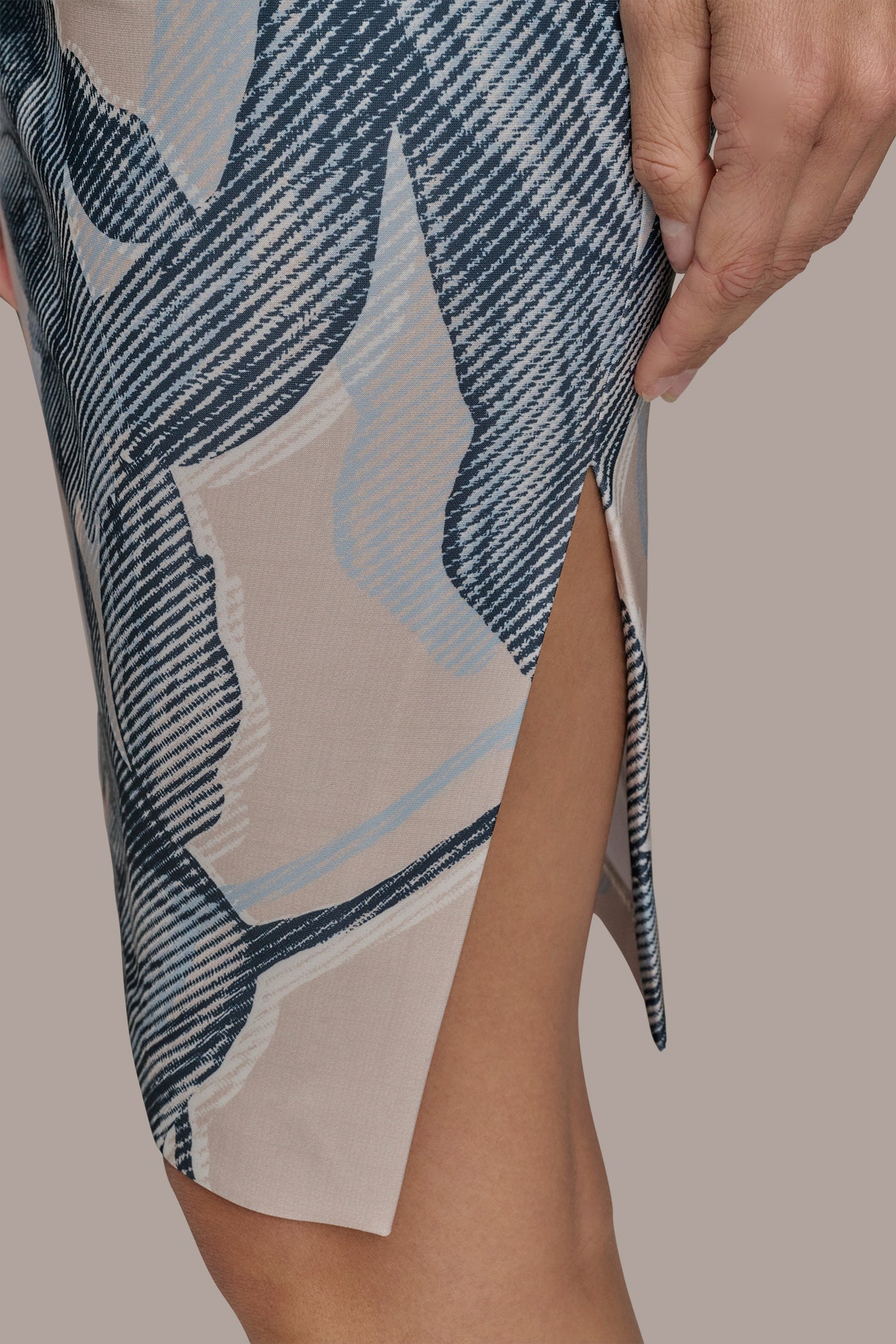 FLORAL CROSS-BACK SCUBA SHEATH DRESS VIEW 7 | Sale Dresses and Jumpsuits FLORAL CROSS-BACK SCUBA SHEATH DRESS VIEW 7 | Sale Dresses and Jumpsuits