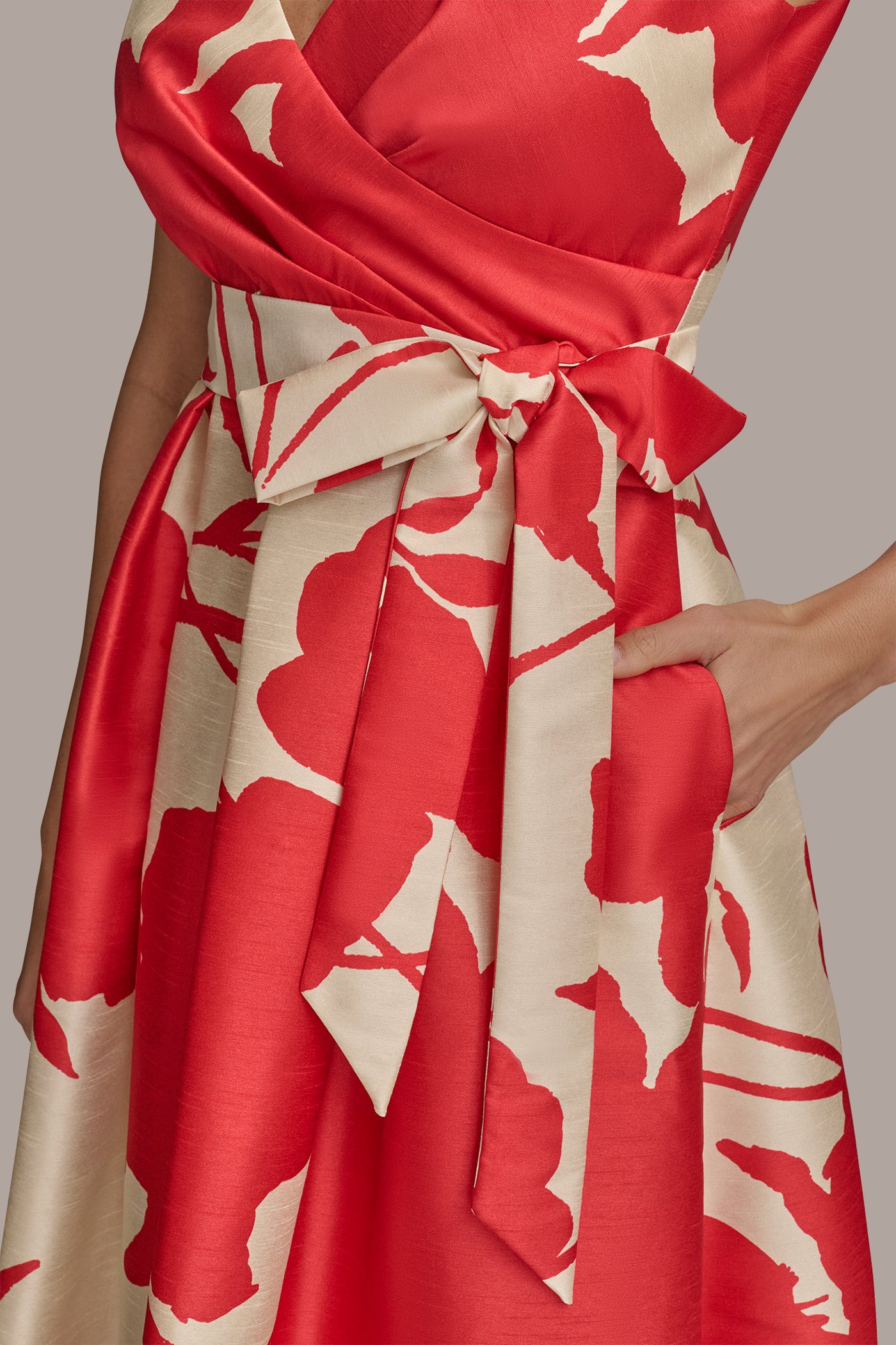 FLORAL WRAP-EFFECT A-LINE MIDI GOWN VIEW 6 | Cocktail & Party FLORAL WRAP-EFFECT A-LINE MIDI GOWN VIEW 6 | Cocktail & Party