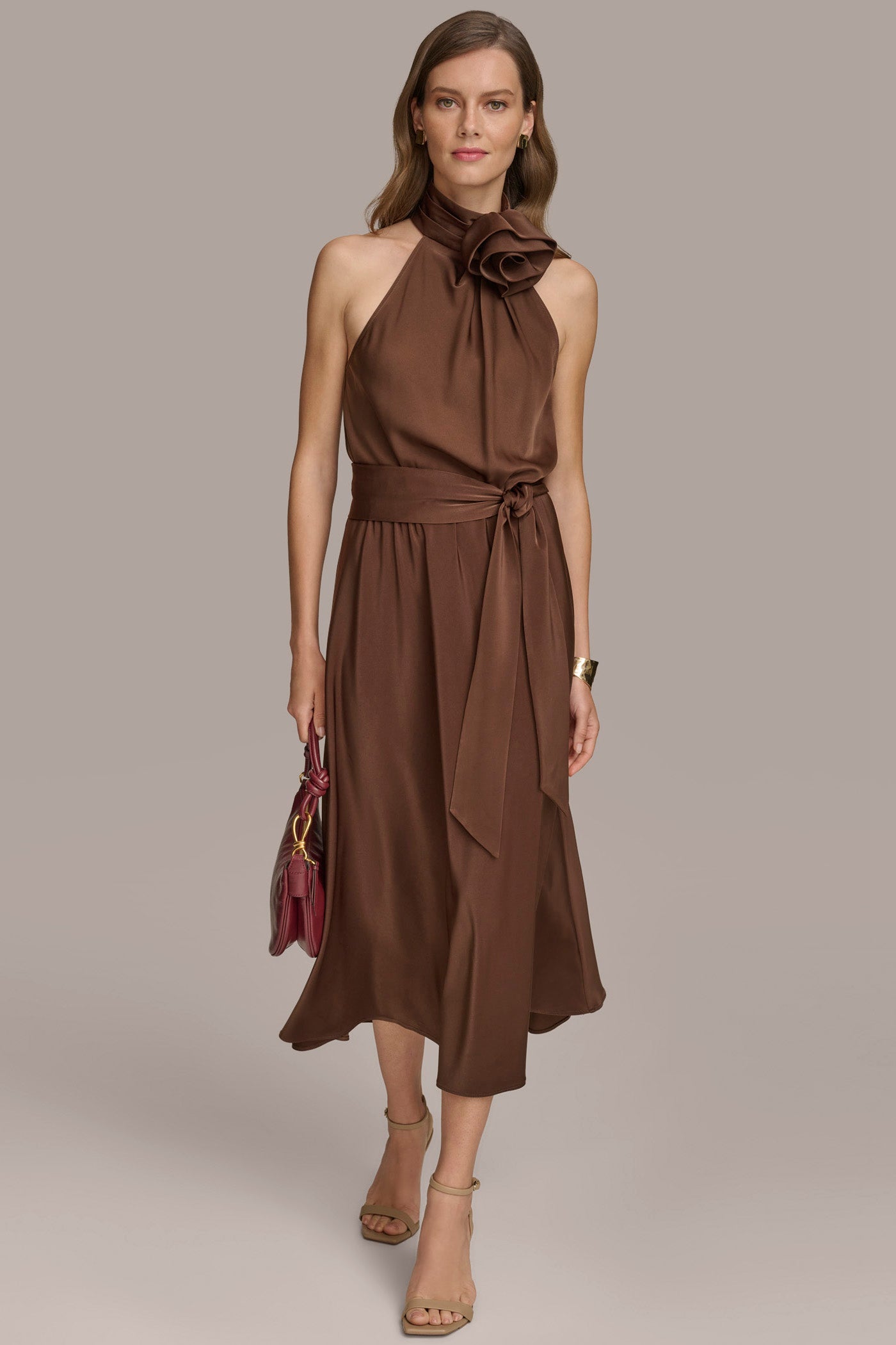HALTER NECK CORSAGE ALINE | View 1 HALTER NECK CORSAGE ALINE | View 1