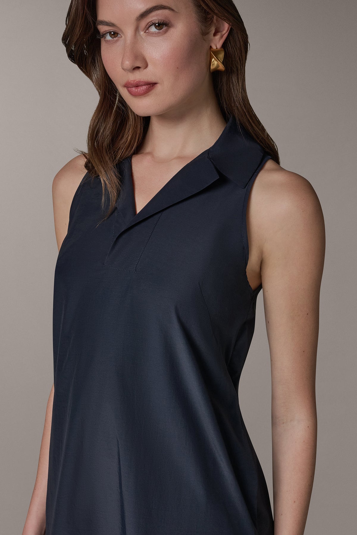 catalina crepe v neck sleeveless a line dress Donna Karan Women's V-Neck Midi in Nightfall Black, Size 10 Color:Bracken KD118001-SML-1 Musera Resort Extreme Cut Crafted from elevated satin
