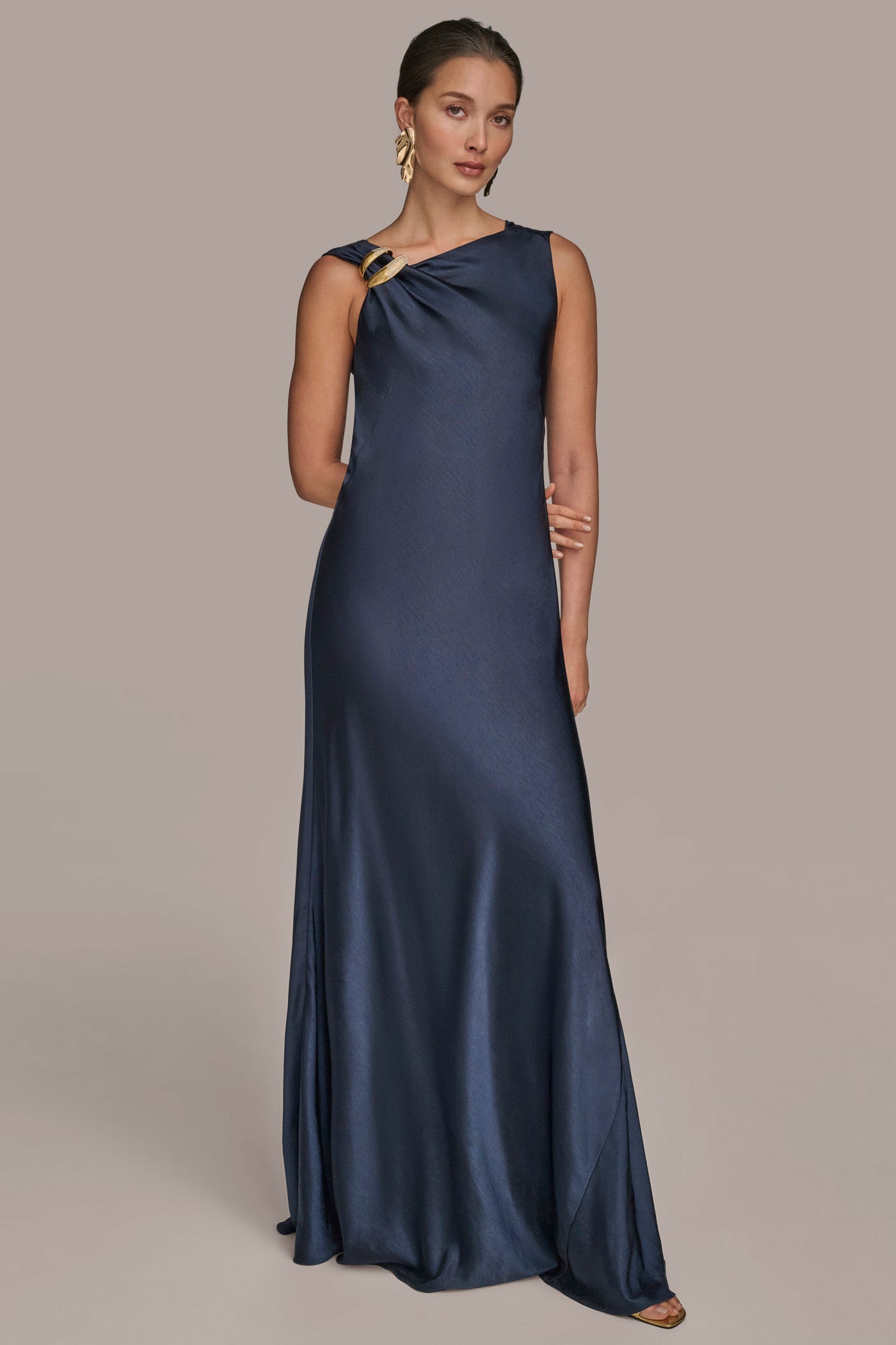 ONE-SHOULDER EMBELLISHED GOWN | View 1 | Formal & Black Tie ONE-SHOULDER EMBELLISHED GOWN | View 1 | Formal & Black Tie