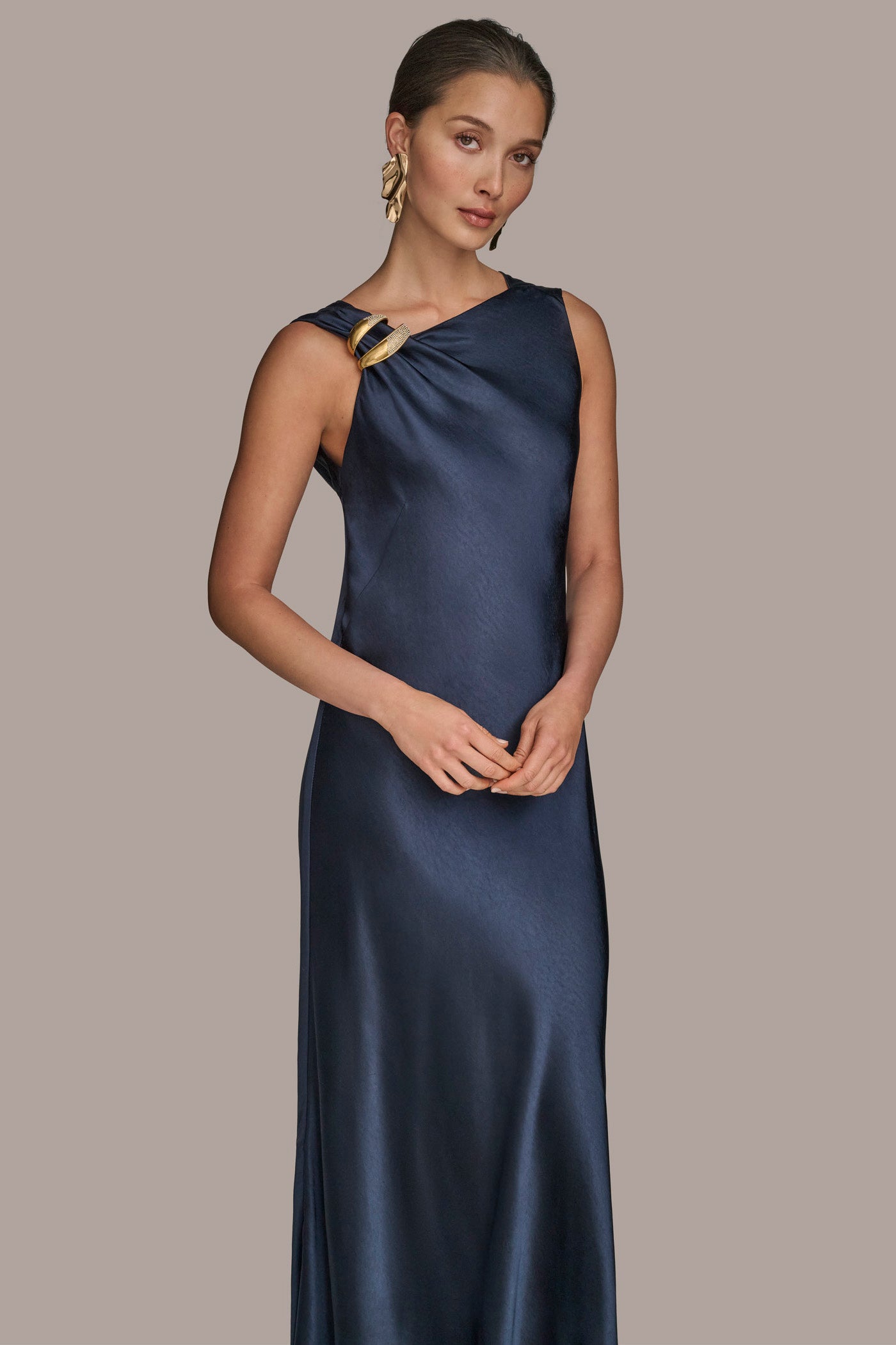 ONE-SHOULDER EMBELLISHED GOWN VIEW 6 | Formal & Black Tie ONE-SHOULDER EMBELLISHED GOWN VIEW 6 | Formal & Black Tie