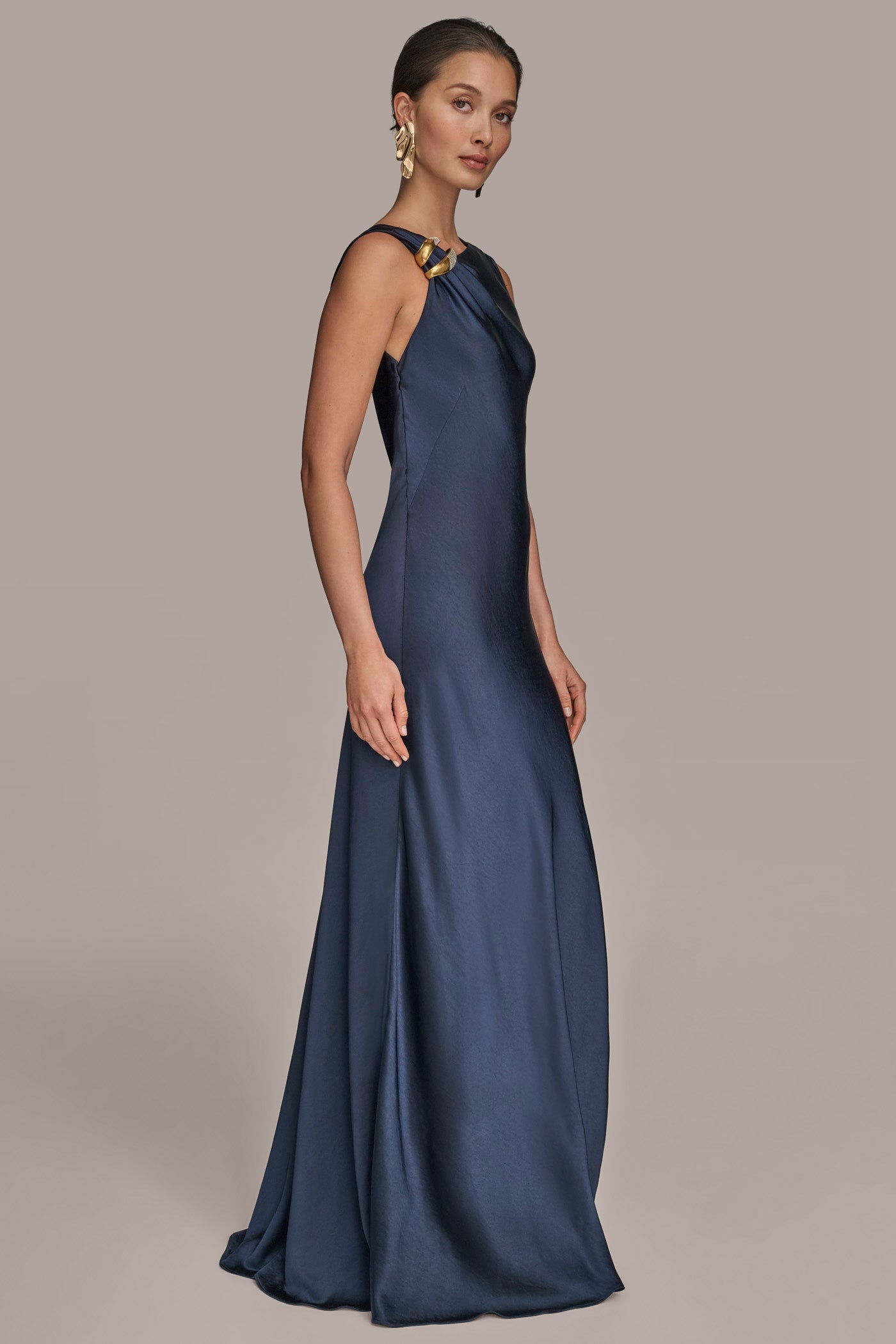 ONE-SHOULDER EMBELLISHED GOWN VIEW 4 | Formal & Black Tie ONE-SHOULDER EMBELLISHED GOWN VIEW 4 | Formal & Black Tie