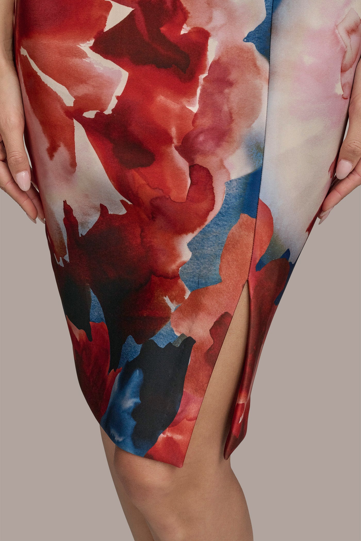 FLORAL KEYHOLE-FRONT SHEATH DRESS VIEW 8 FLORAL KEYHOLE-FRONT SHEATH DRESS VIEW 8