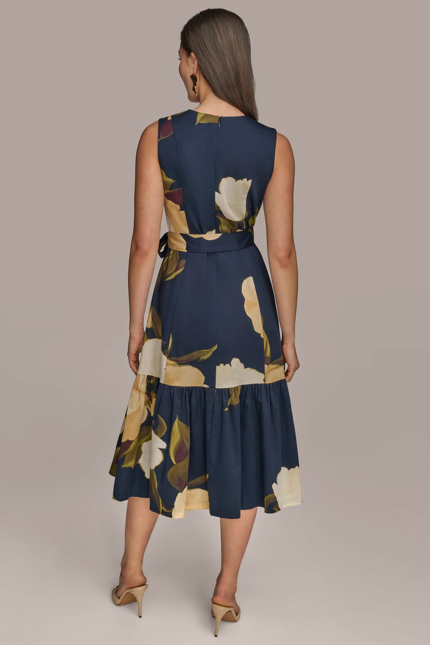 WRAP-EFFECT FLORAL DRESS | View 2 | Essential Dresses WRAP-EFFECT FLORAL DRESS | View 2 | Essential Dresses