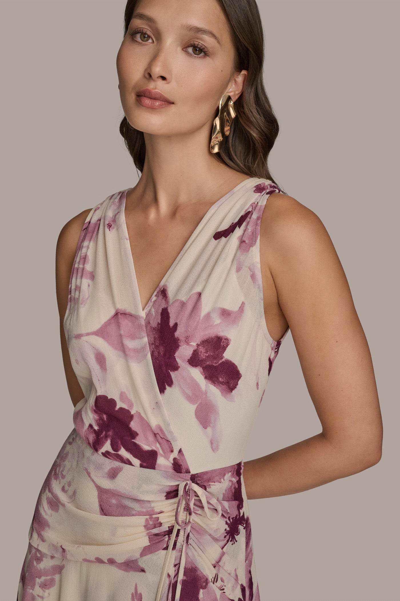 WRAP EFFECT FLORAL MIDI DRESS VIEW 5 WRAP EFFECT FLORAL MIDI DRESS VIEW 5