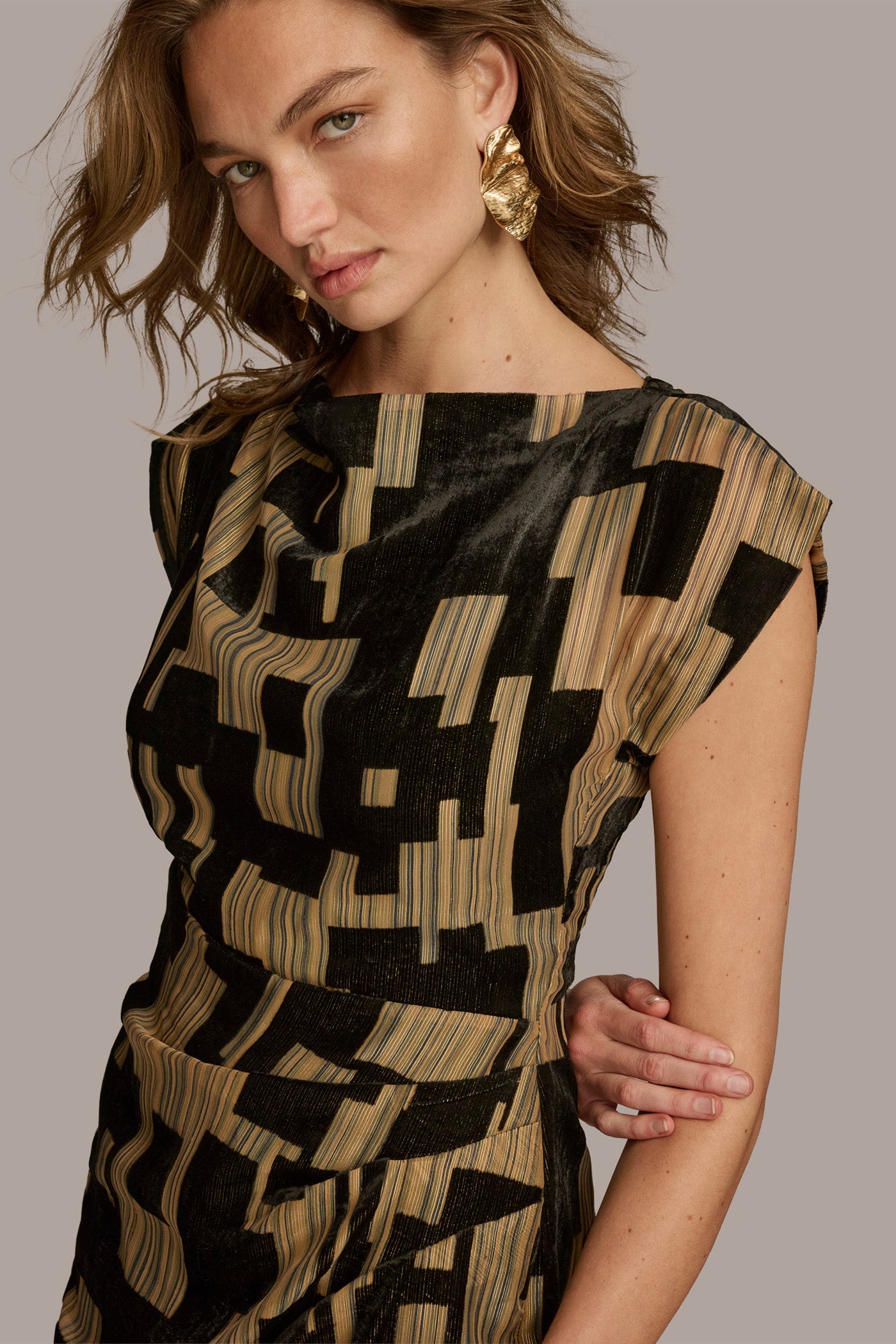 VELVET BURNOUT SHEATH DRESS VIEW 4 | Select Dresses VELVET BURNOUT SHEATH DRESS VIEW 4 | Select Dresses