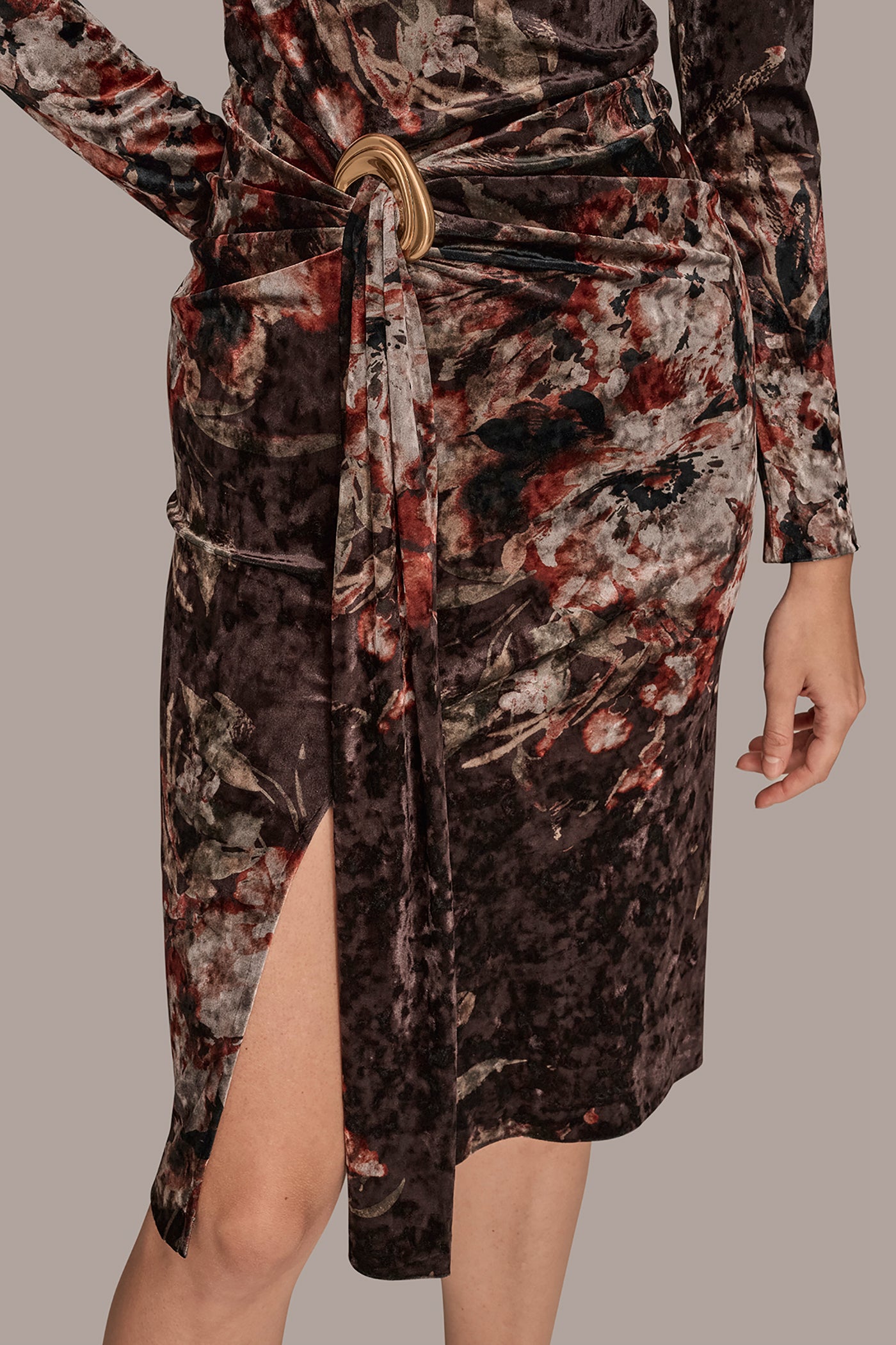 CRUSHED VELVET GATHERED SHEATH DRESS VIEW 5 | Dresses & Jumpsuits CRUSHED VELVET GATHERED SHEATH DRESS VIEW 5 | Dresses & Jumpsuits