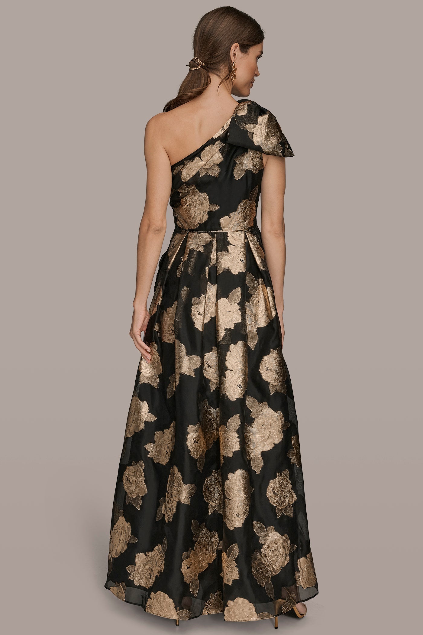 BOW-EMBELLISHED ONE-SHOULDER GOWN | View 2 | Black Dresses BOW-EMBELLISHED ONE-SHOULDER GOWN | View 2 | Black Dresses