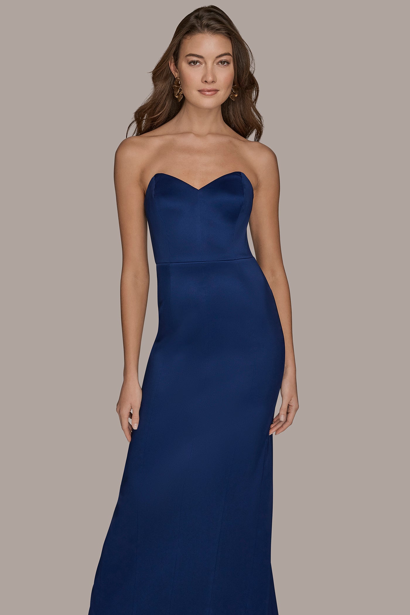 SWEETHEART NECK GOWN VIEW 5 | Event Dressing SWEETHEART NECK GOWN VIEW 5 | Event Dressing