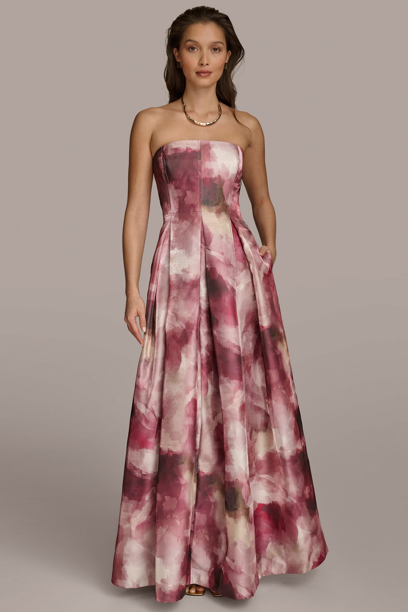 STRAPLESS PRINTED BALL GOWN | View 1 | Ball Gowns STRAPLESS PRINTED BALL GOWN | View 1 | Ball Gowns