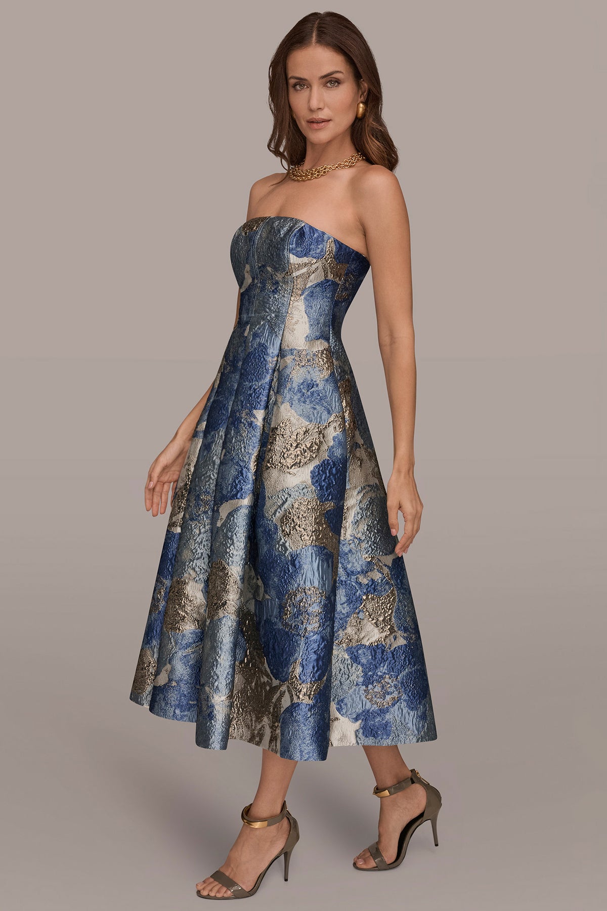knee length dresses for ladies Metallic Floral Jacquard Sleeveless Midi Gown | GownFit and Flare