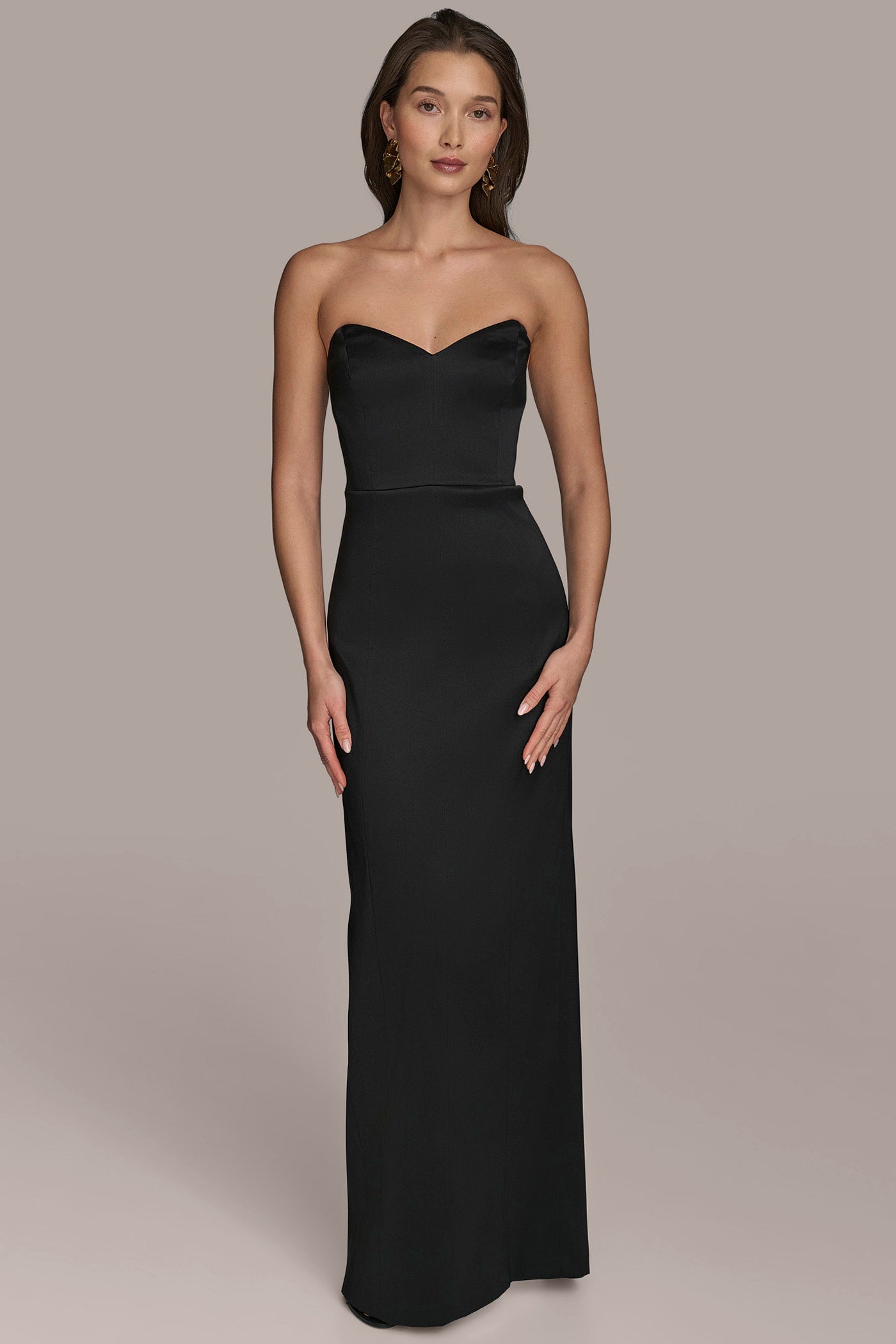SWEETHEART NECK GOWN | View 1 | Black Dresses SWEETHEART NECK GOWN | View 1 | Black Dresses