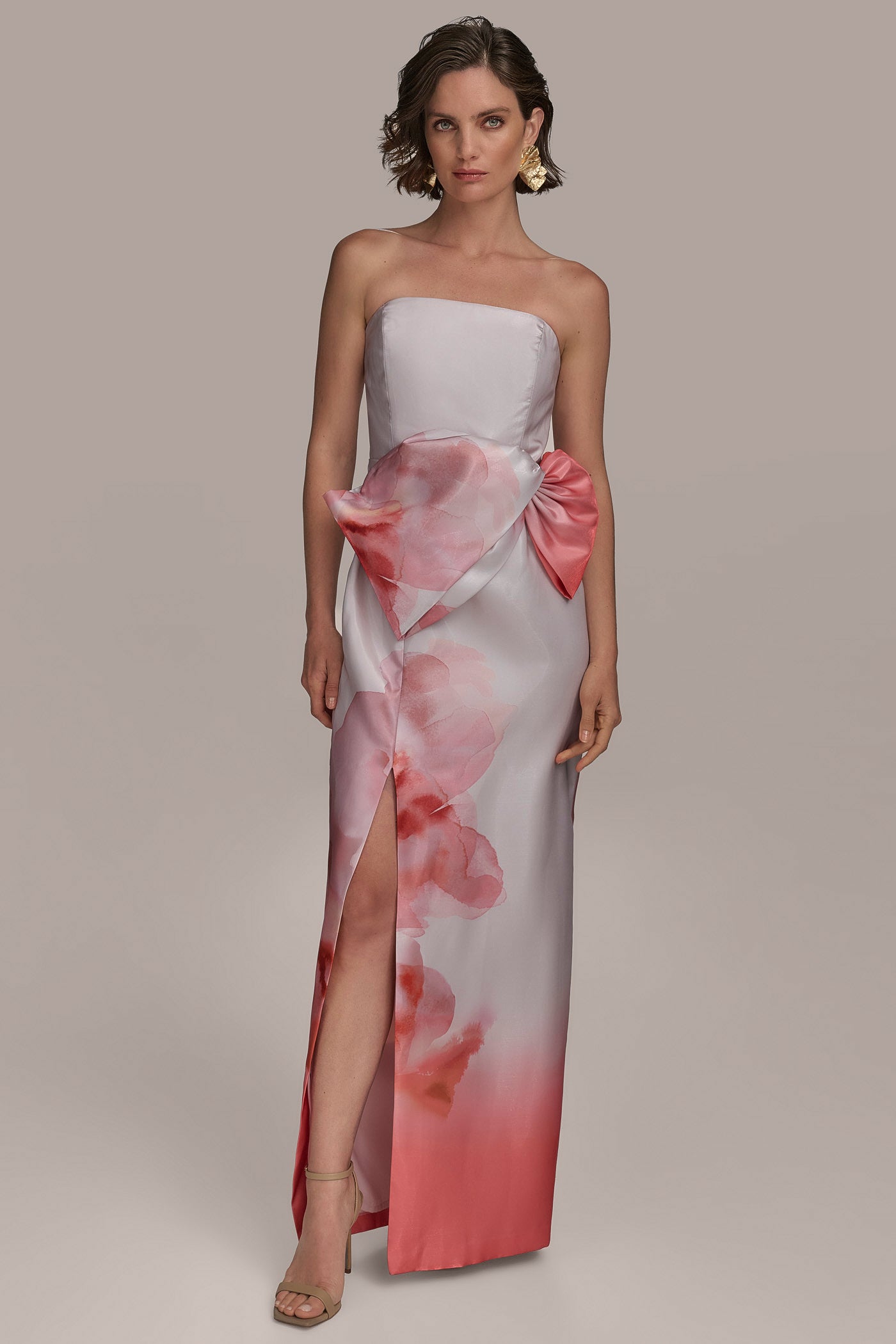 STRAPLESS GOWN WITH SIDE BOW | View 1 | Ball Gowns STRAPLESS GOWN WITH SIDE BOW | View 1 | Ball Gowns