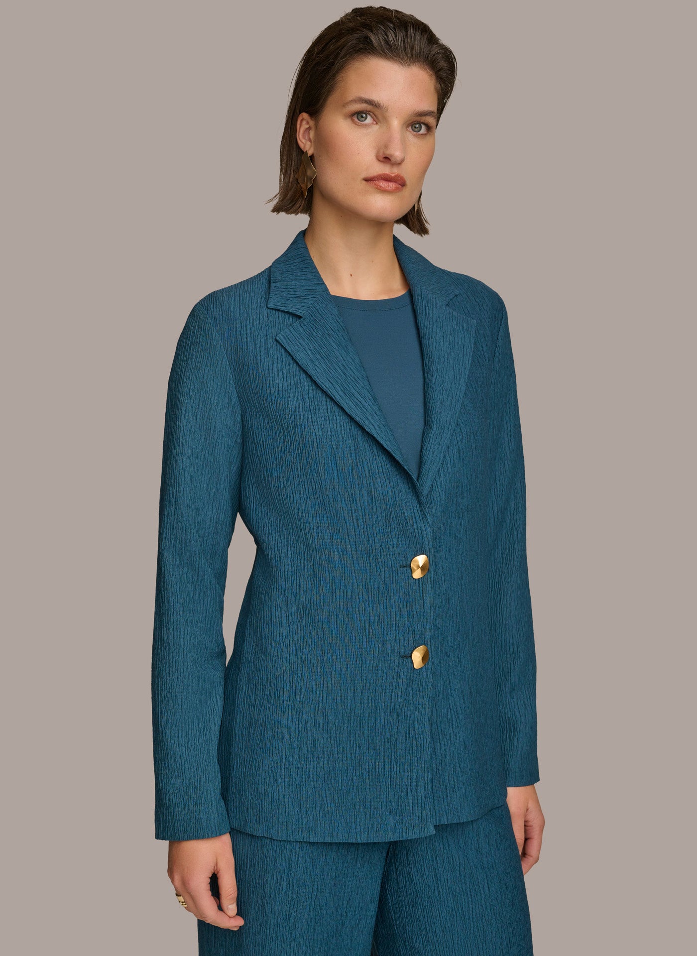 TWO BUTTON BLAZER | View 1 | Sale Blazers TWO BUTTON BLAZER | View 1 | Sale Blazers
