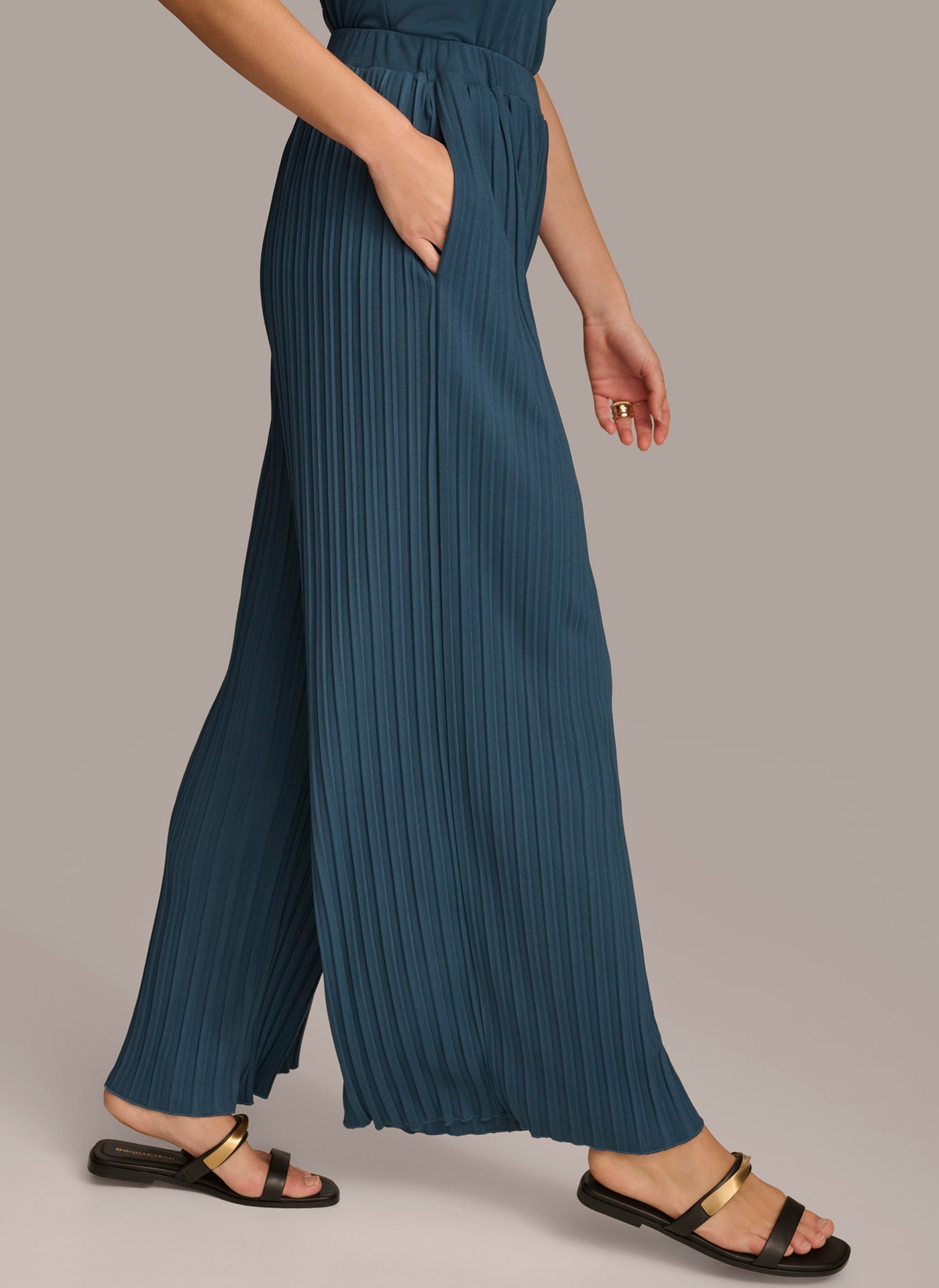 PULL ON PANT VIEW 3 PULL ON PANT VIEW 3