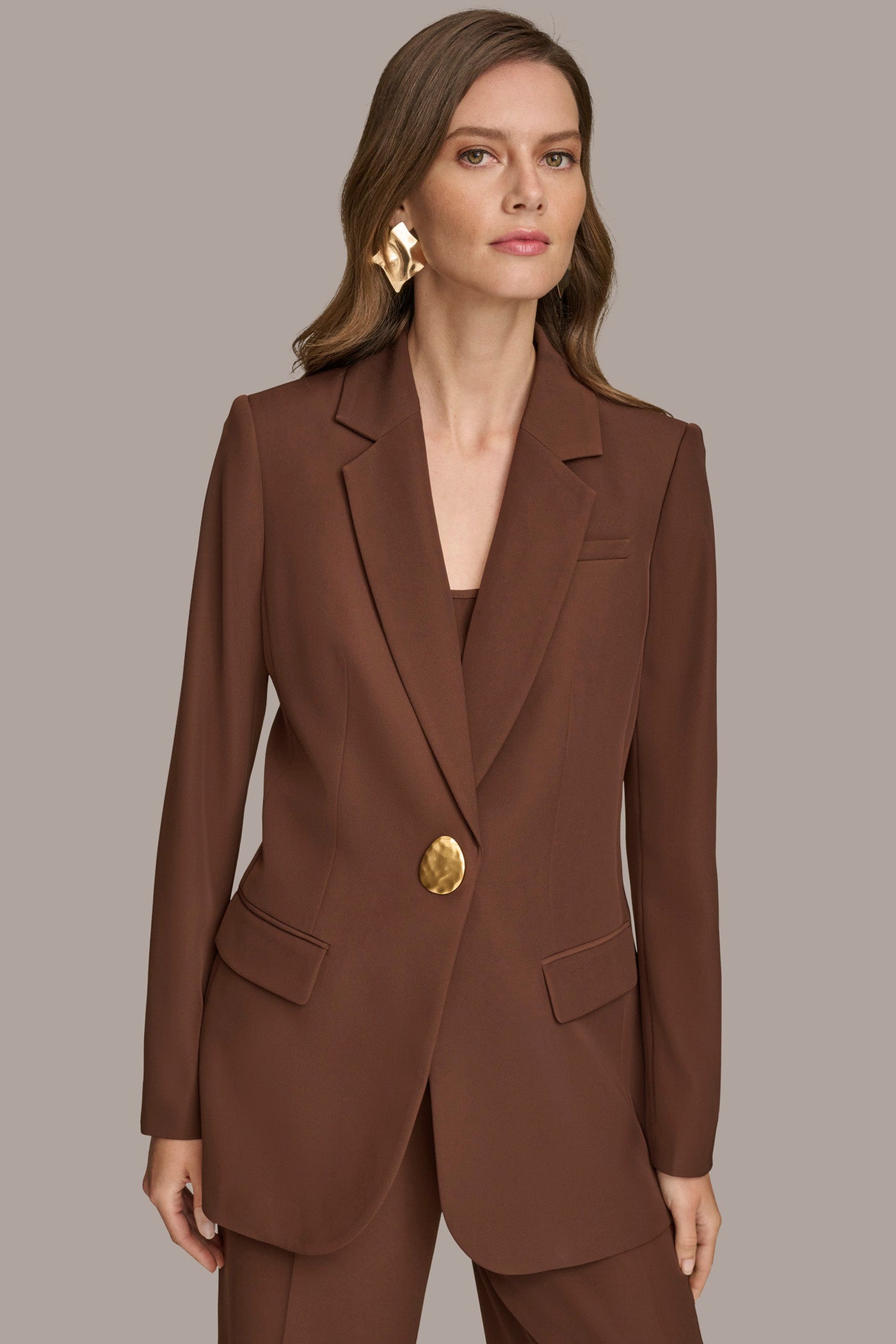 ONE BUTTON JACKET | View 1 | Summer Collection ONE BUTTON JACKET | View 1 | Summer Collection