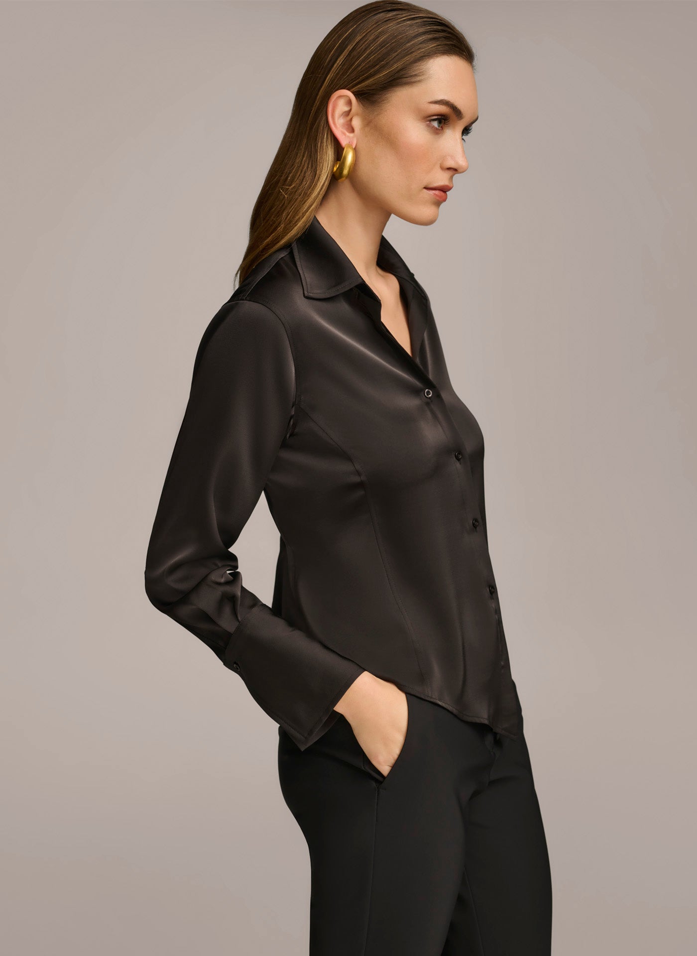 COLLARED BUTTON DOWN BLOUSE VIEW 3 COLLARED BUTTON DOWN BLOUSE VIEW 3