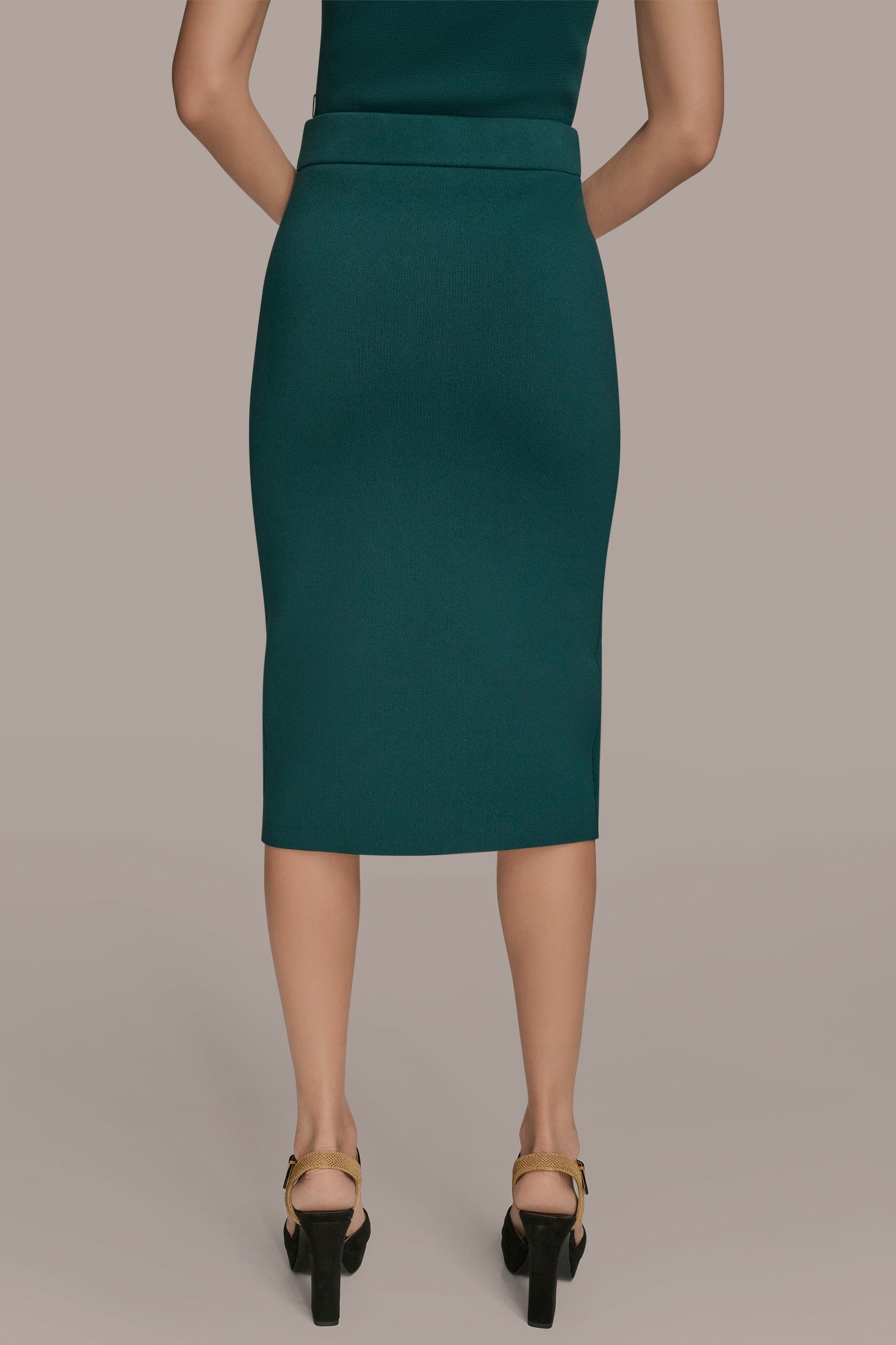 MIDI SWEATER PENCIL SKIRT | View 2 | Skirts MIDI SWEATER PENCIL SKIRT | View 2 | Skirts