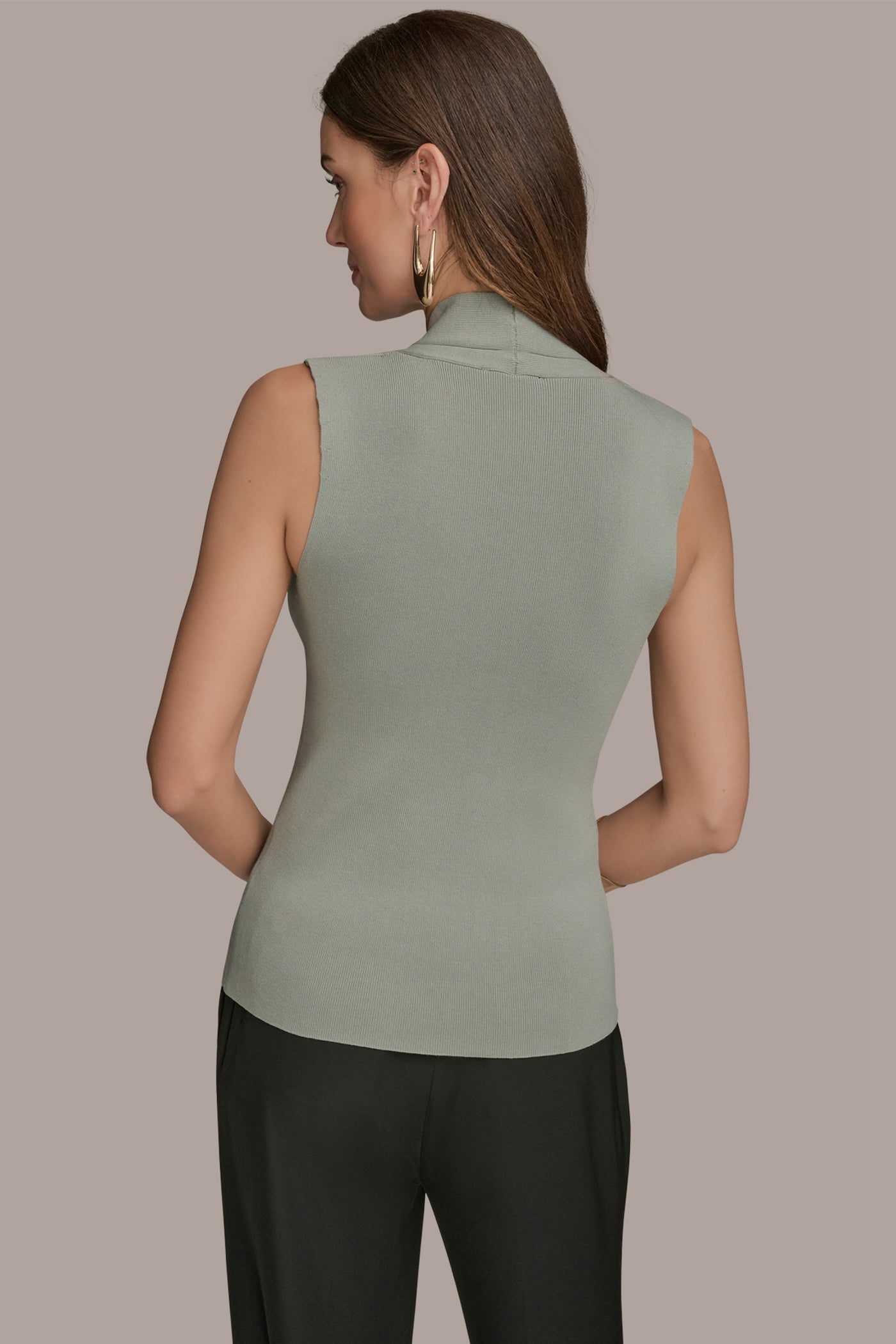 SLEEVELESS V-NECK SWEATER | View 2 | Tops SLEEVELESS V-NECK SWEATER | View 2 | Tops