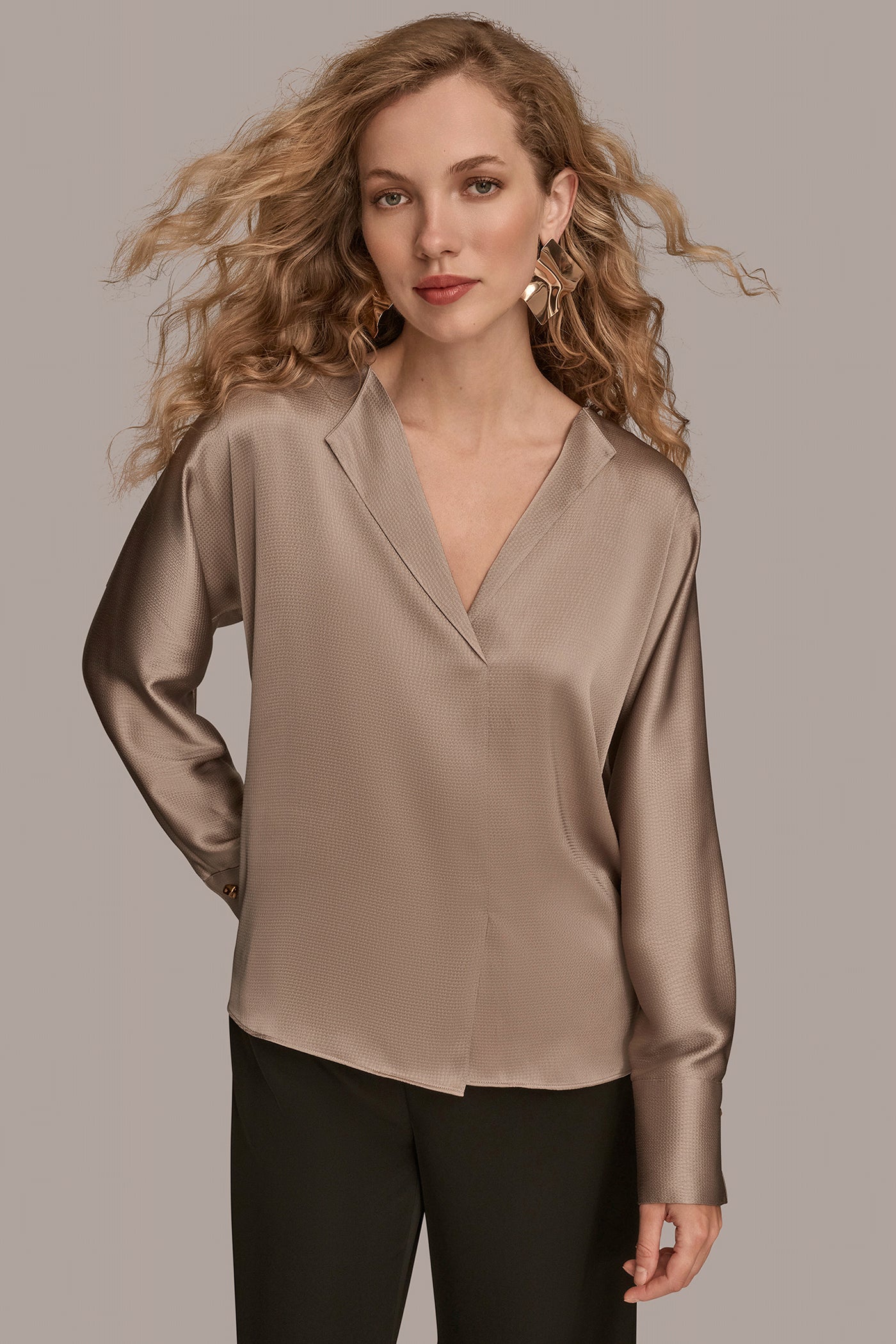 HAMMERED SATIN LONG SLEEVE V-NECK TOP | View 1 | Clothing HAMMERED SATIN LONG SLEEVE V-NECK TOP | View 1 | Clothing