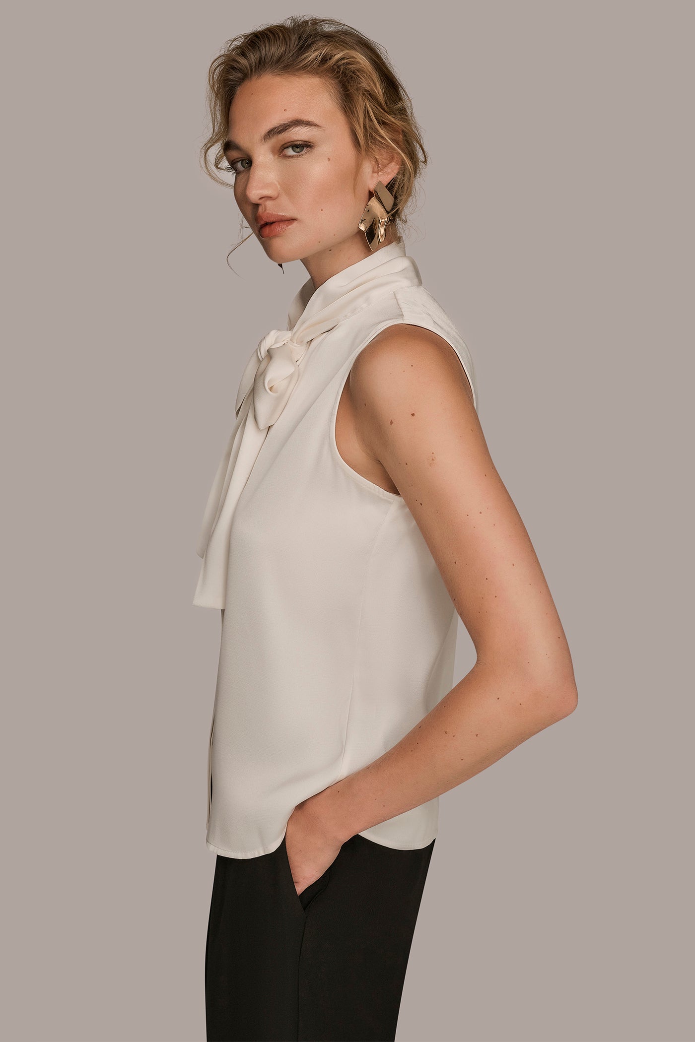 TIE NECK BLOUSE VIEW 3 | SALE TIE NECK BLOUSE VIEW 3 | SALE