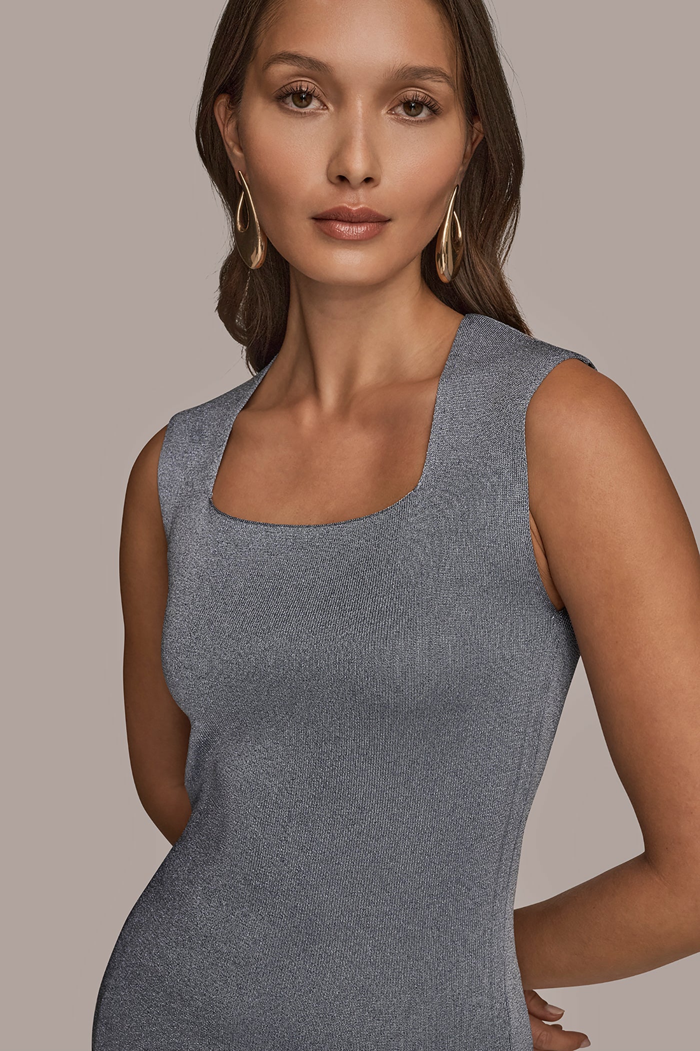 SLEEVELESS METALLIC SWEATER VIEW 4 | Tops SLEEVELESS METALLIC SWEATER VIEW 4 | Tops