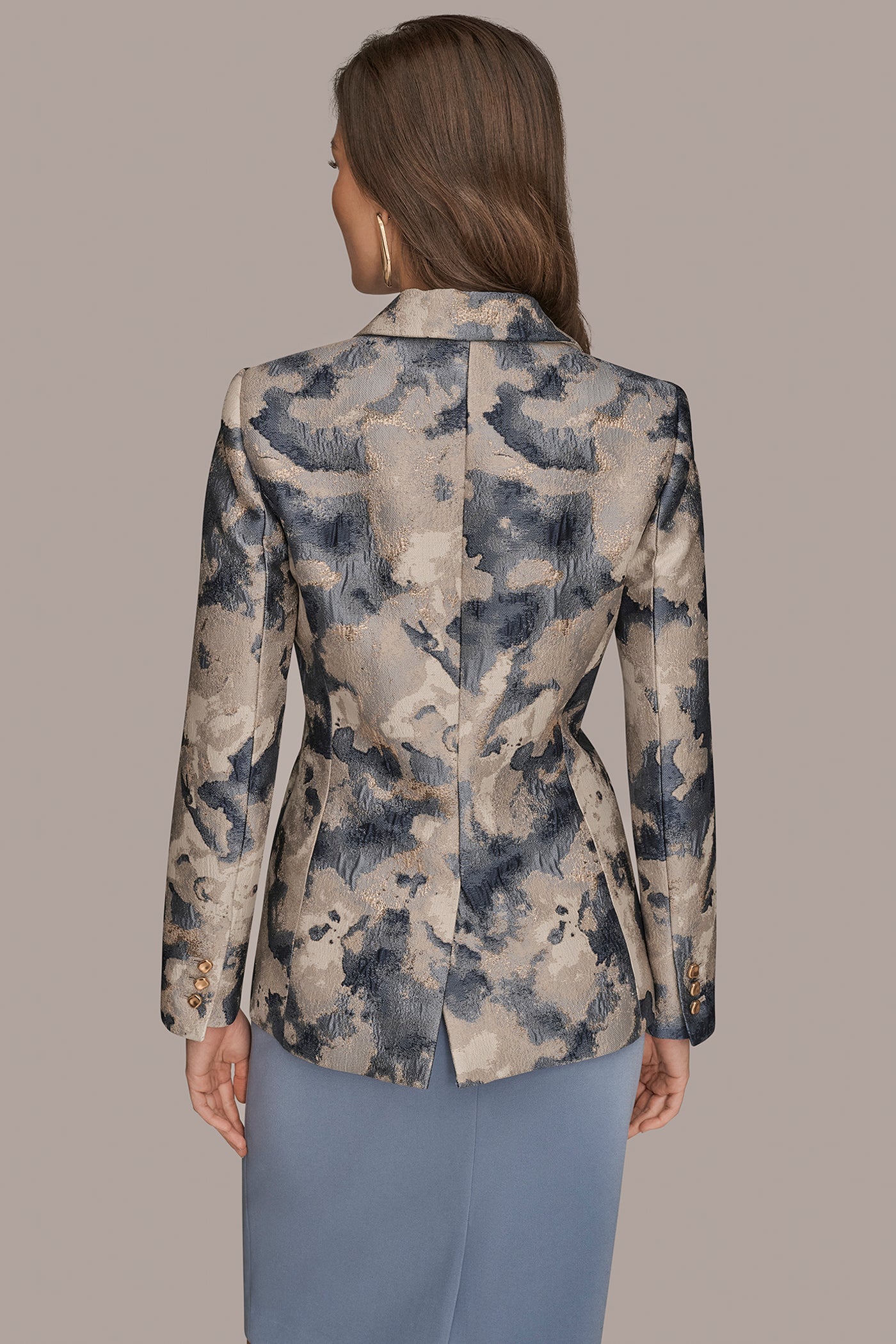ONE BUTTON JACKET | View 2 | All That Shimmers ONE BUTTON JACKET | View 2 | All That Shimmers