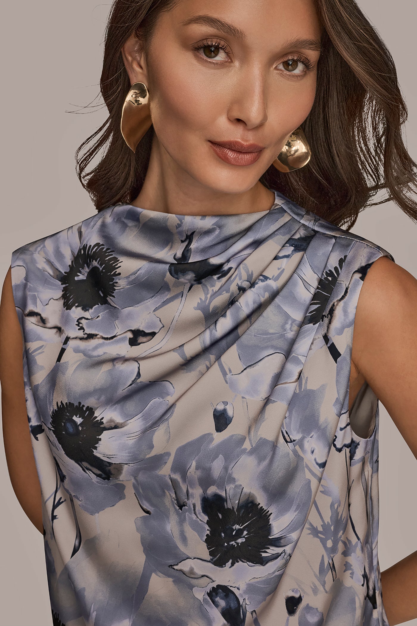 GATHERED SHOULDER SLEEVELESS BLOUSE VIEW 4 | Tops GATHERED SHOULDER SLEEVELESS BLOUSE VIEW 4 | Tops