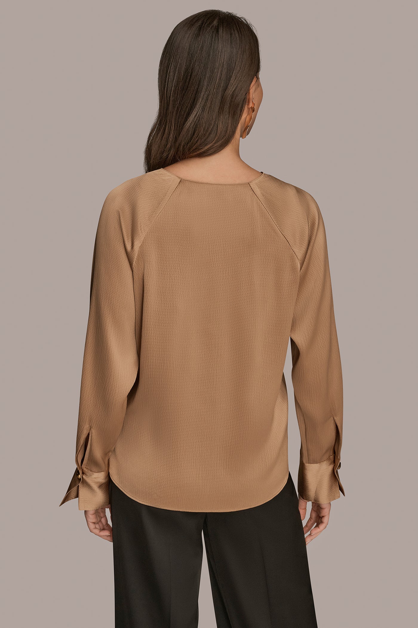 HAMMERED SATIN LONG SLEEVE V-NECK TOP | View 2 | Tops & Sweaters HAMMERED SATIN LONG SLEEVE V-NECK TOP | View 2 | Tops & Sweaters